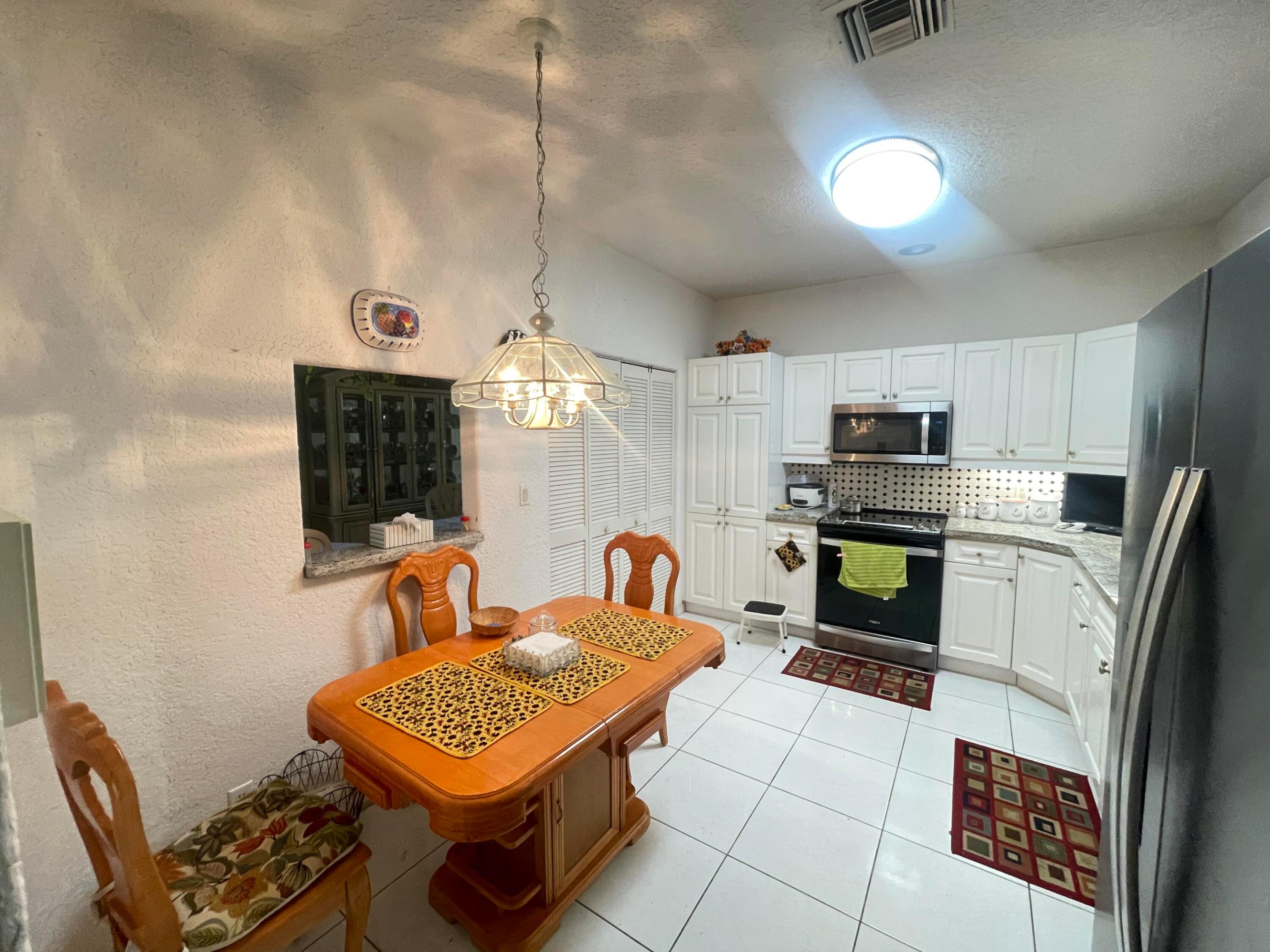 ROYAL PALM VILLAGE - Residential