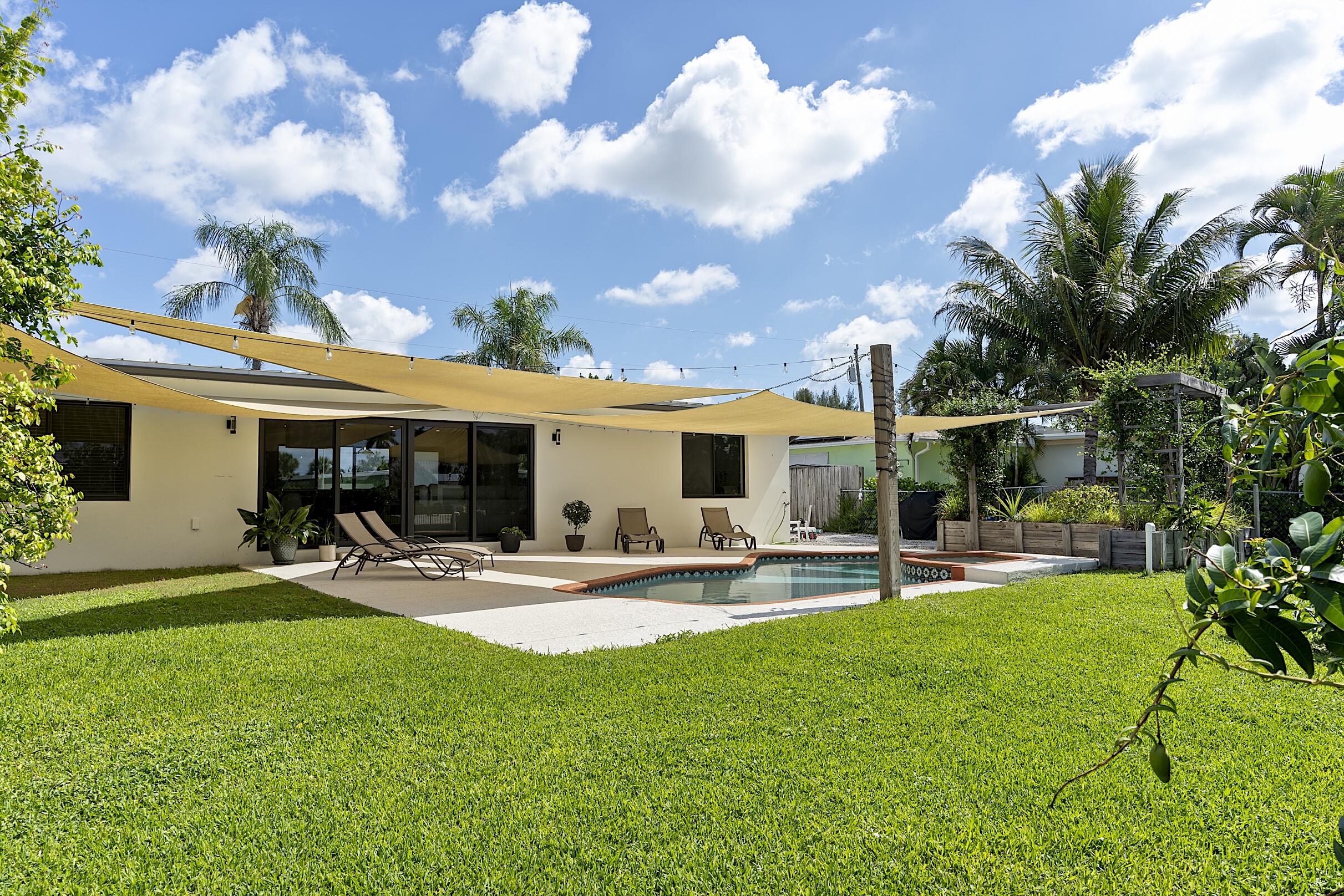LAKE CLARKE NORTH - Residential