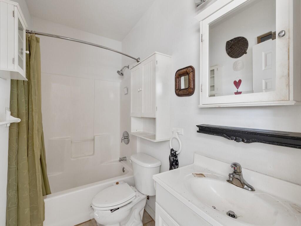 PINE TREE PARK UNIT NO 4 - Residential
