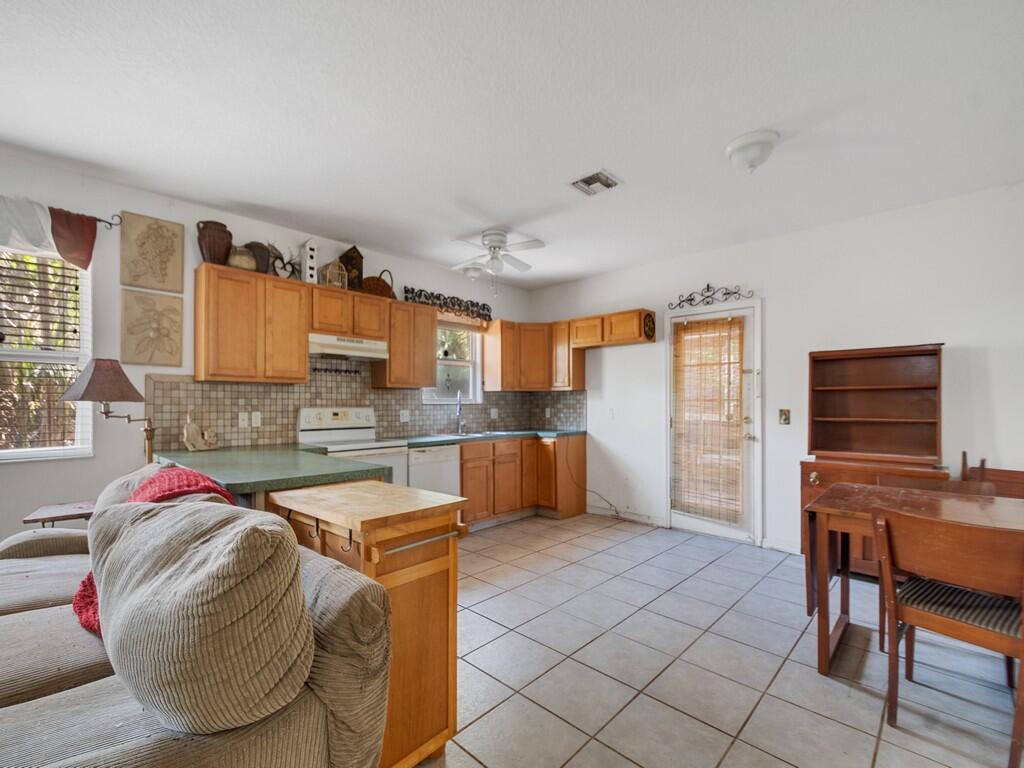 PINE TREE PARK UNIT NO 4 - Residential