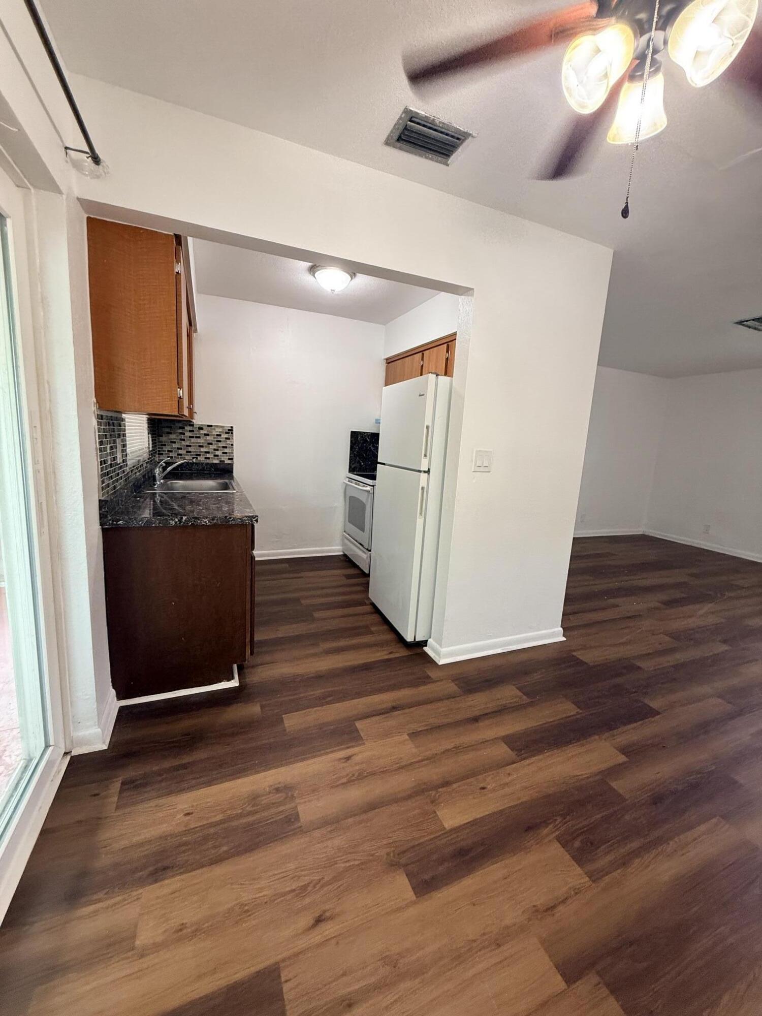 ORIOLE ESTATES SEC 8 - Residential Lease