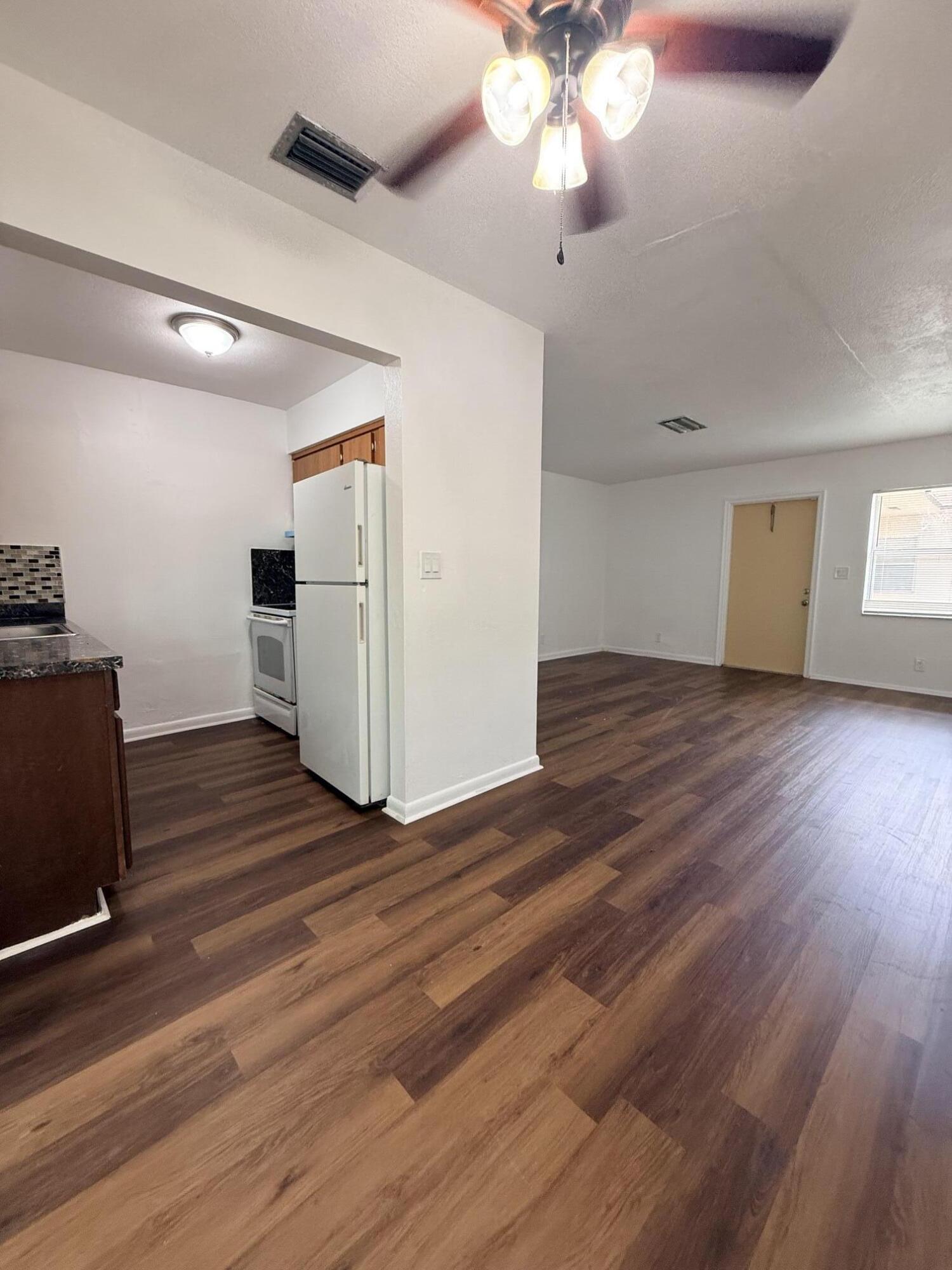 ORIOLE ESTATES SEC 8 - Residential Lease