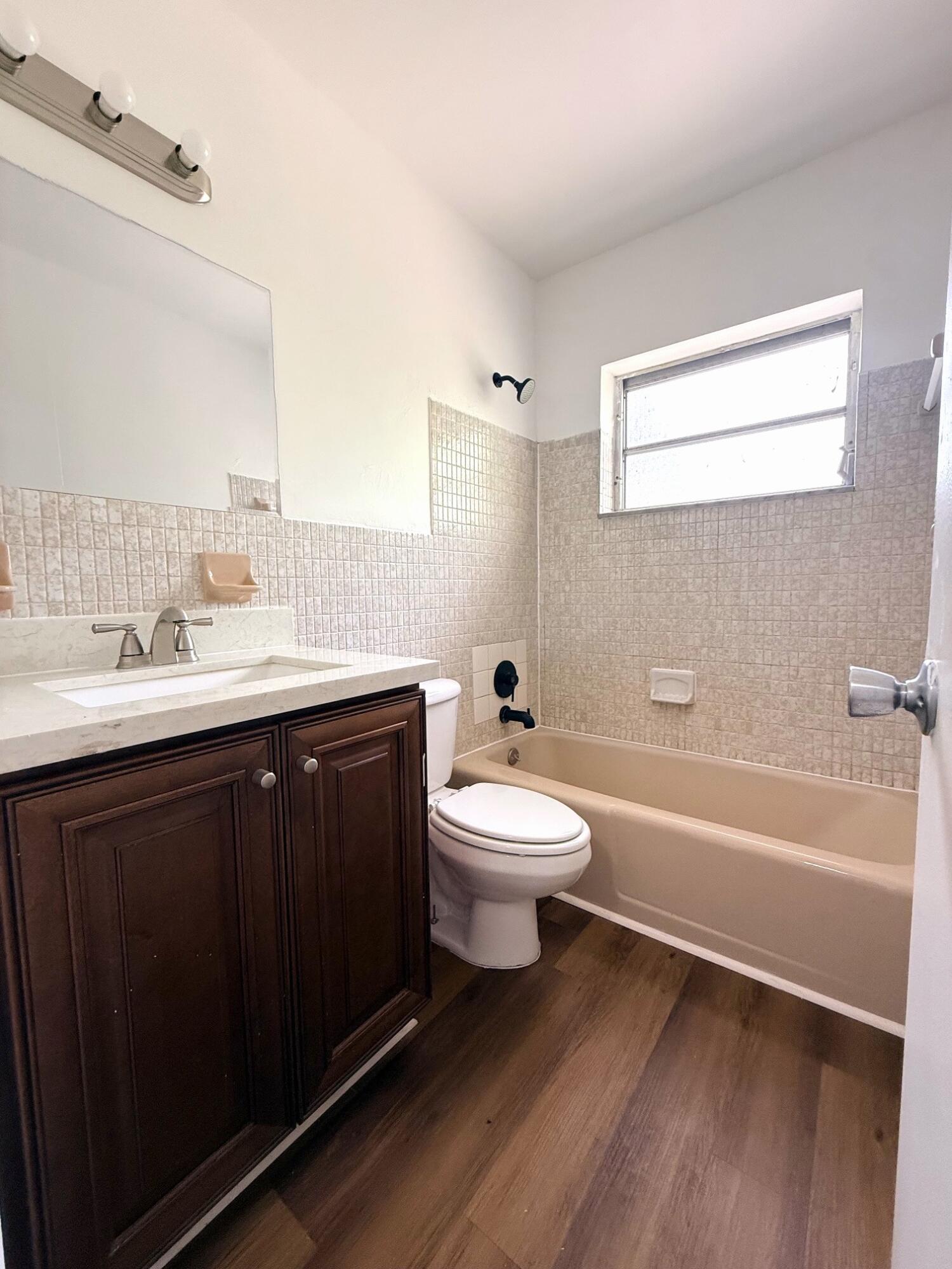 ORIOLE ESTATES SEC 8 - Residential Lease