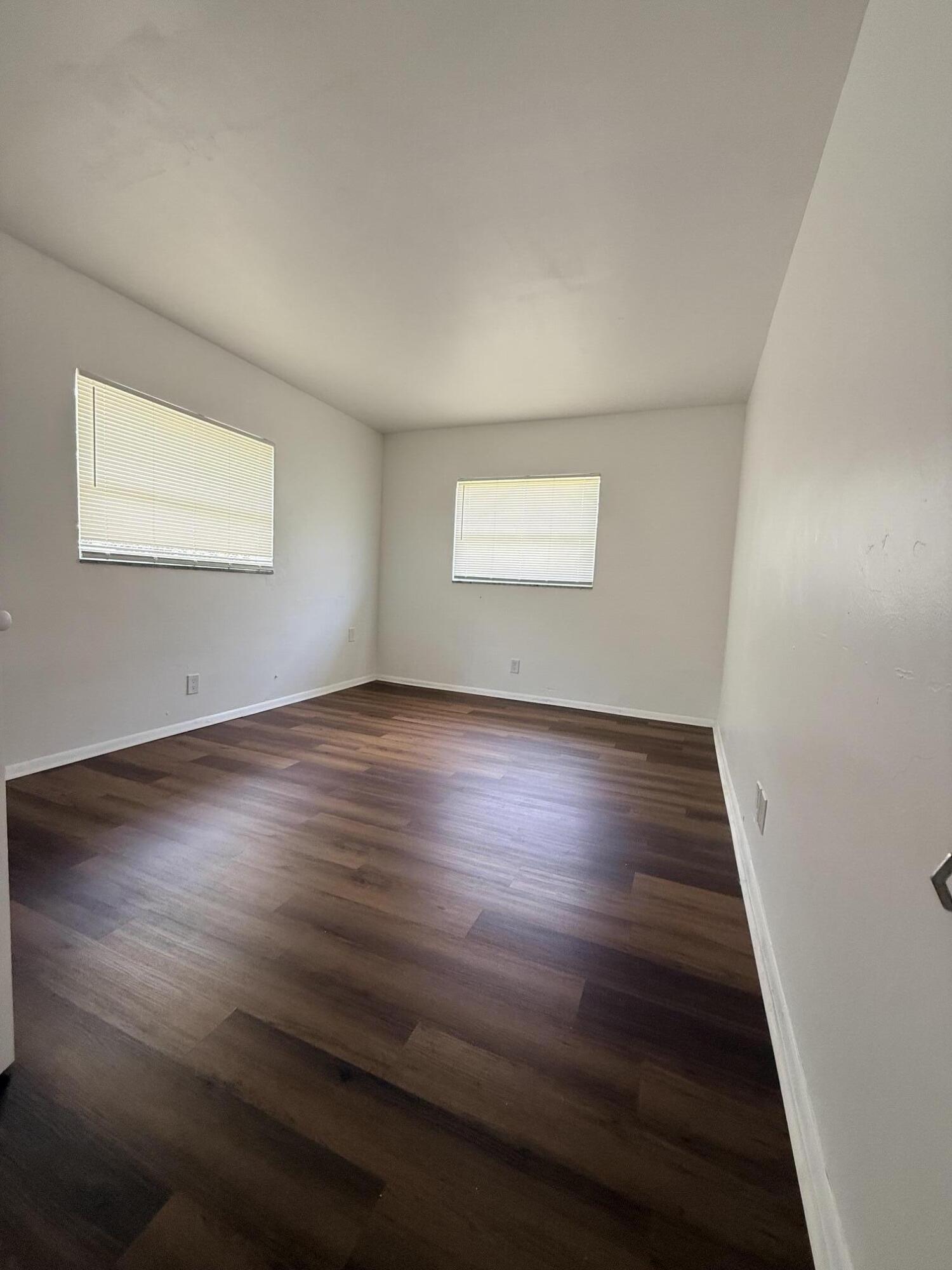 ORIOLE ESTATES SEC 8 - Residential Lease