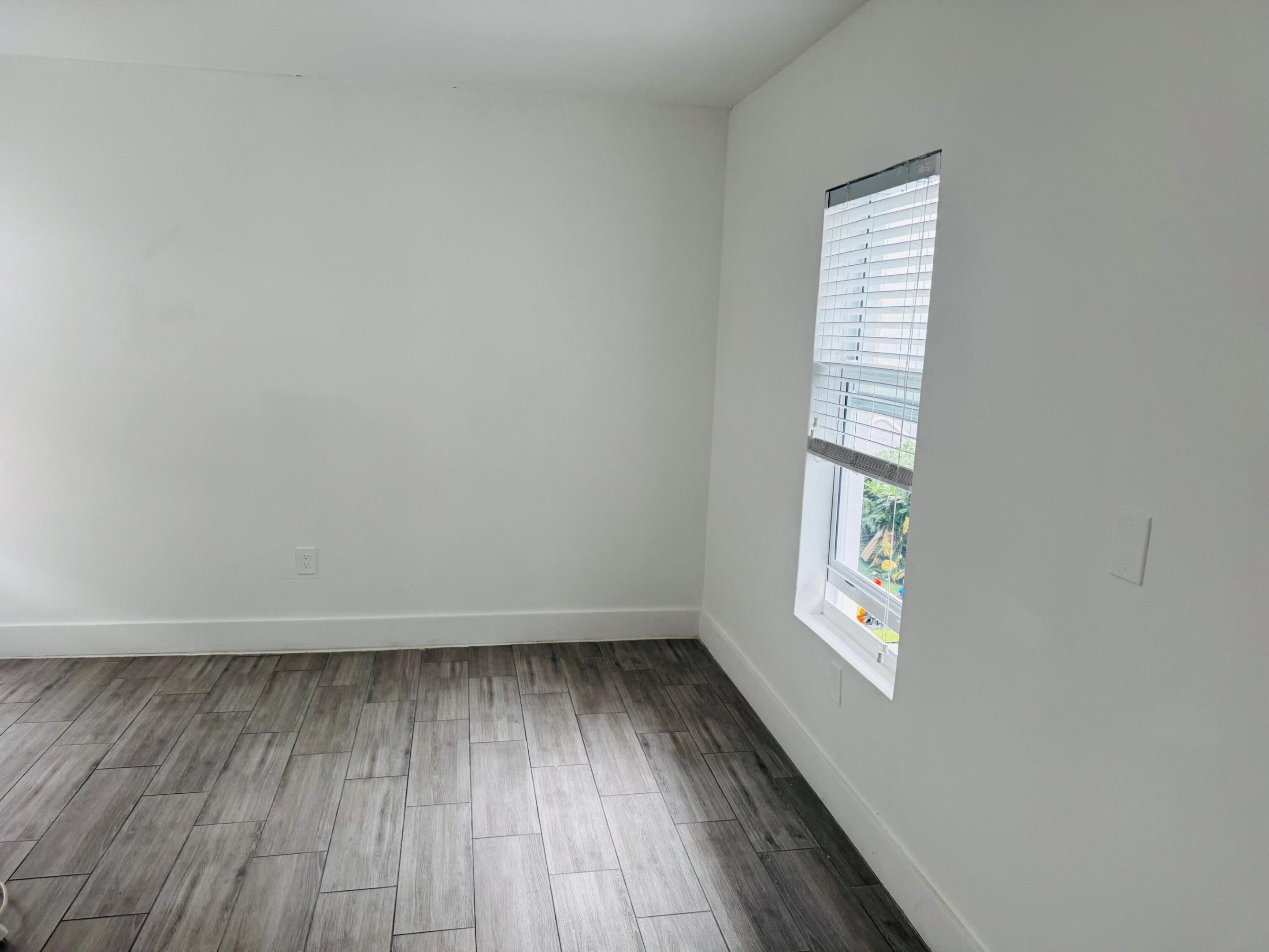 ALTOS DEL MAR NO 3 - Residential Lease