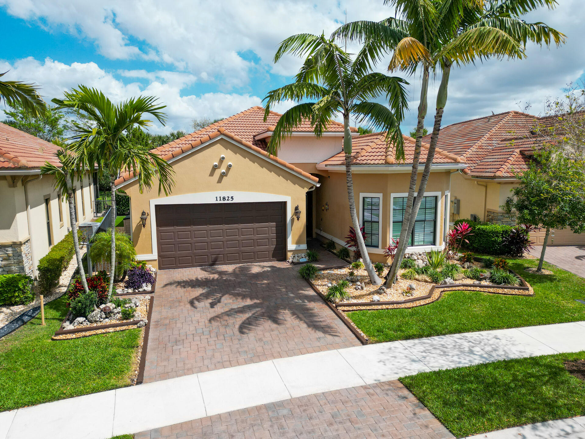 PARKLAND ROYALE - Residential