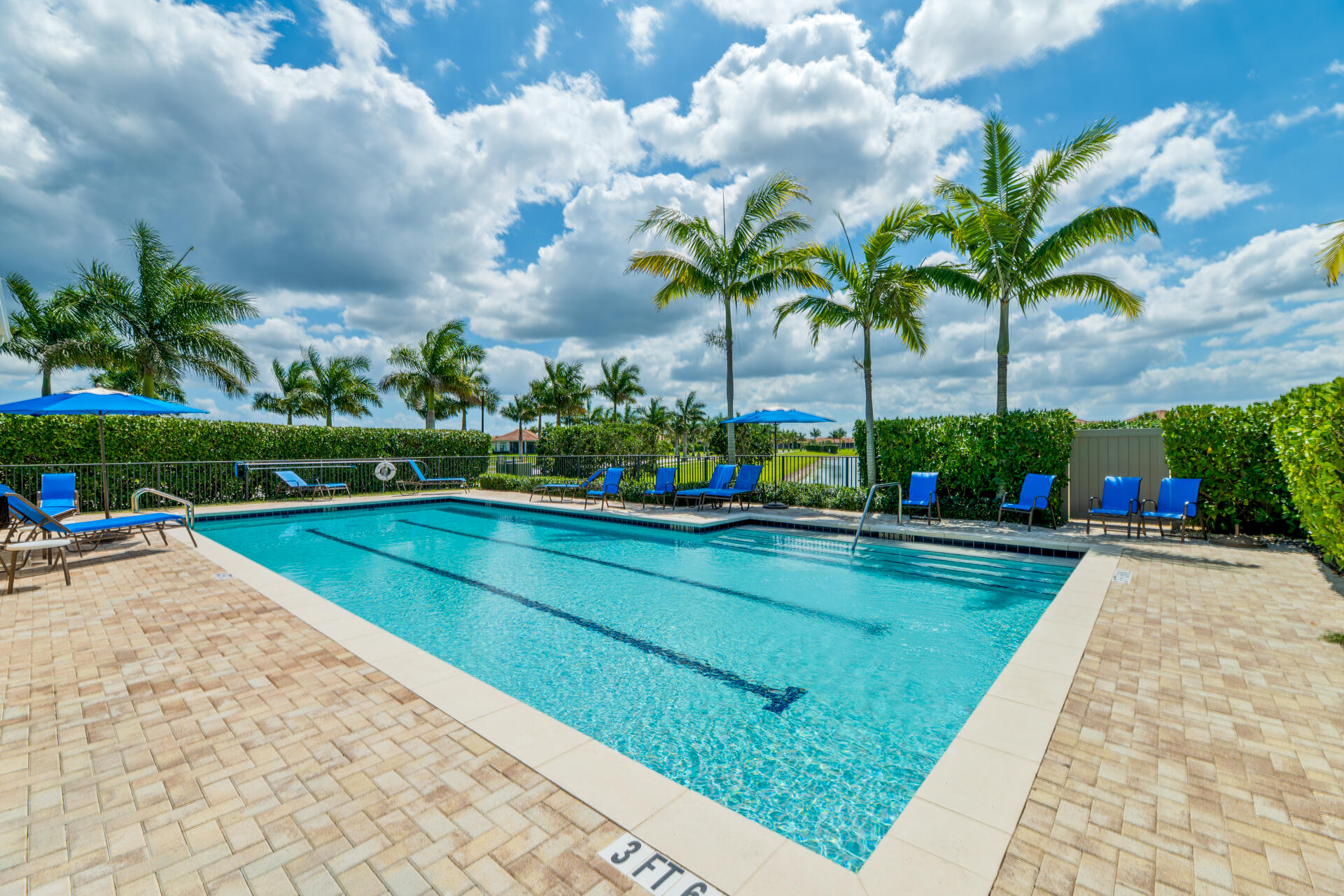PARKLAND ROYALE - Residential