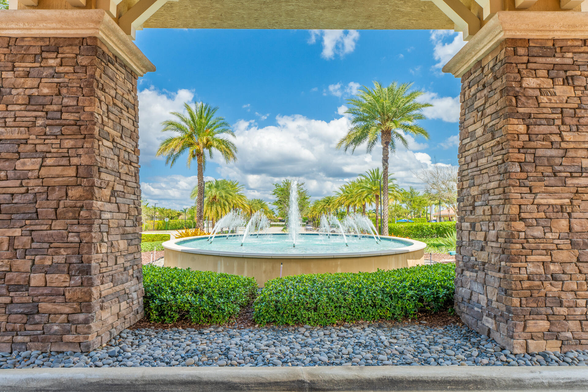 PARKLAND ROYALE - Residential