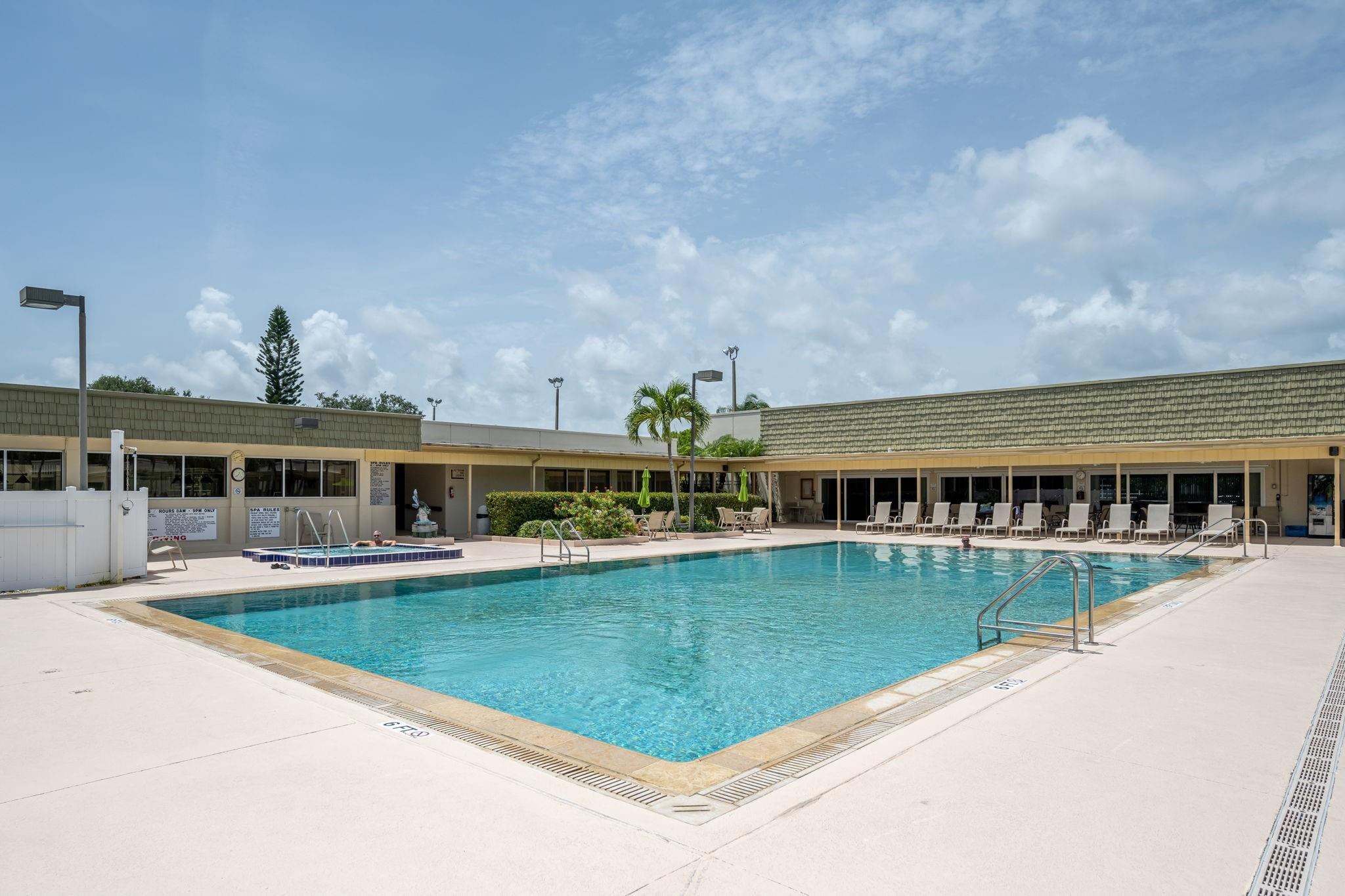 VISTA GARDENS F/K/A VISTA ROYALE GARDENS - Residential