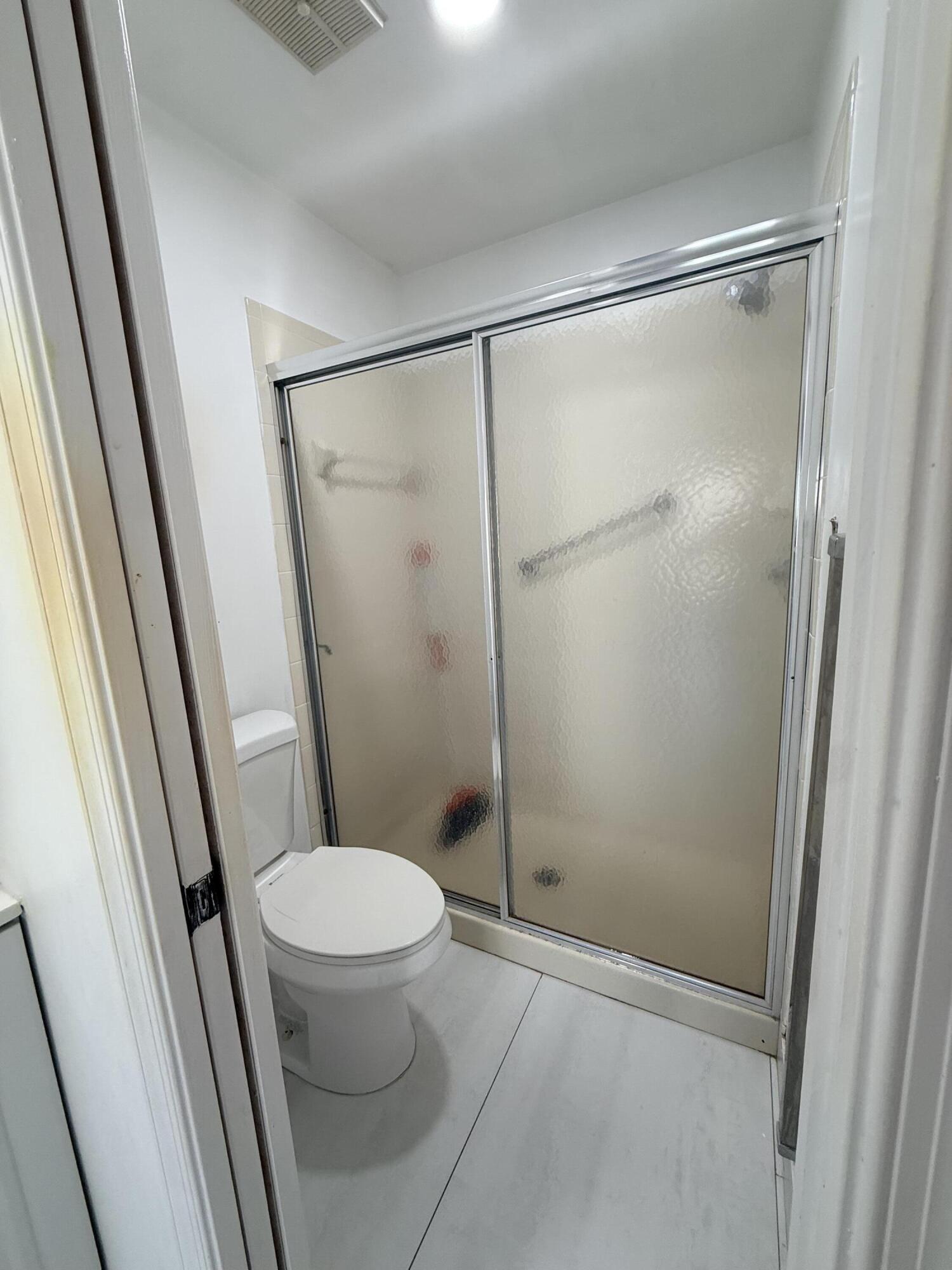 LUCERNE POINTE ONE,TWO,THREE FOUR,SEVEN,EIGHT,NINE - Residential Lease