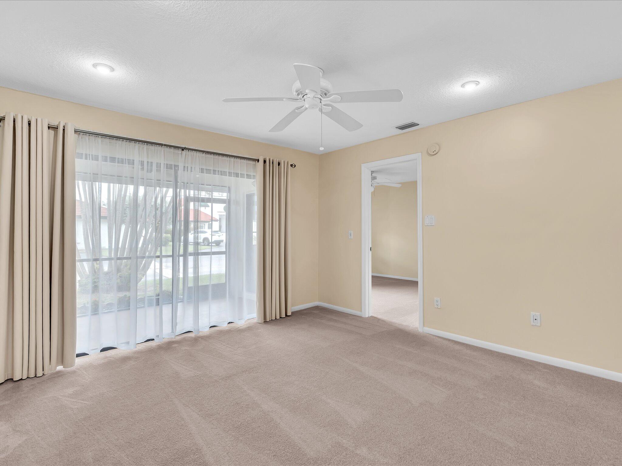YORKVILLE - Residential Lease