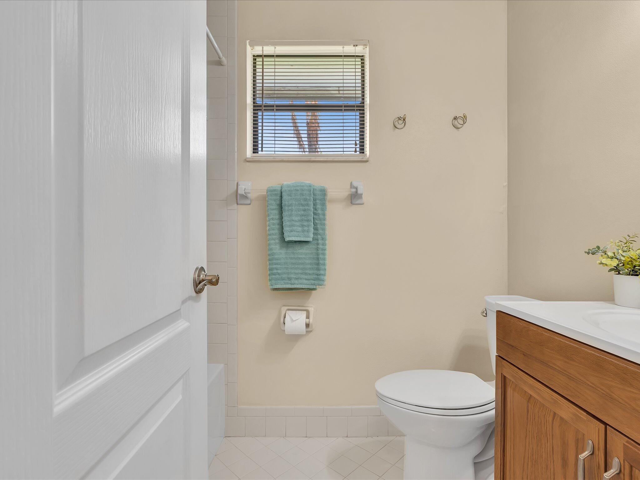 YORKVILLE - Residential Lease