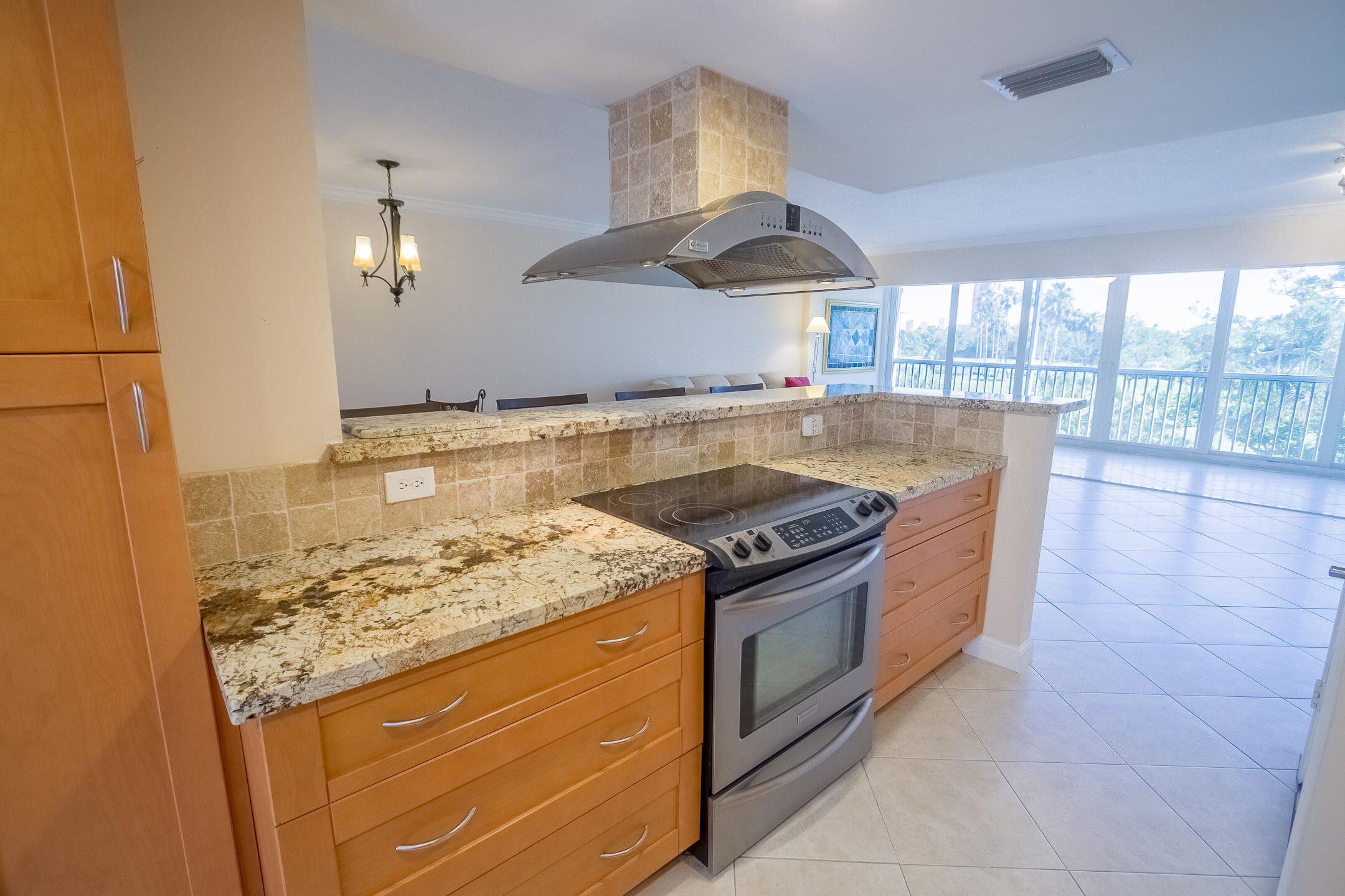 FAIRWAYS CONDO - Residential