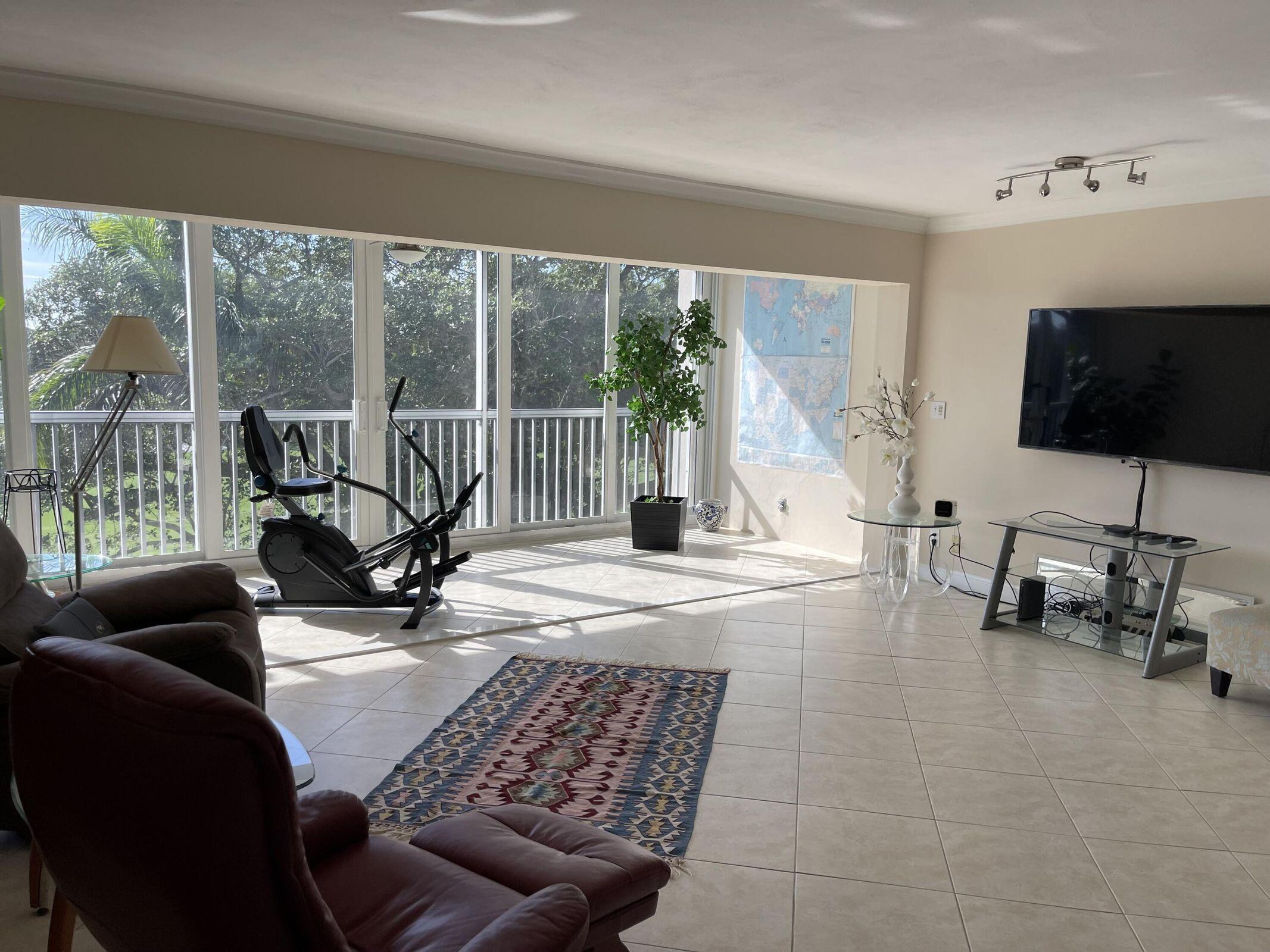 FAIRWAYS CONDO - Residential