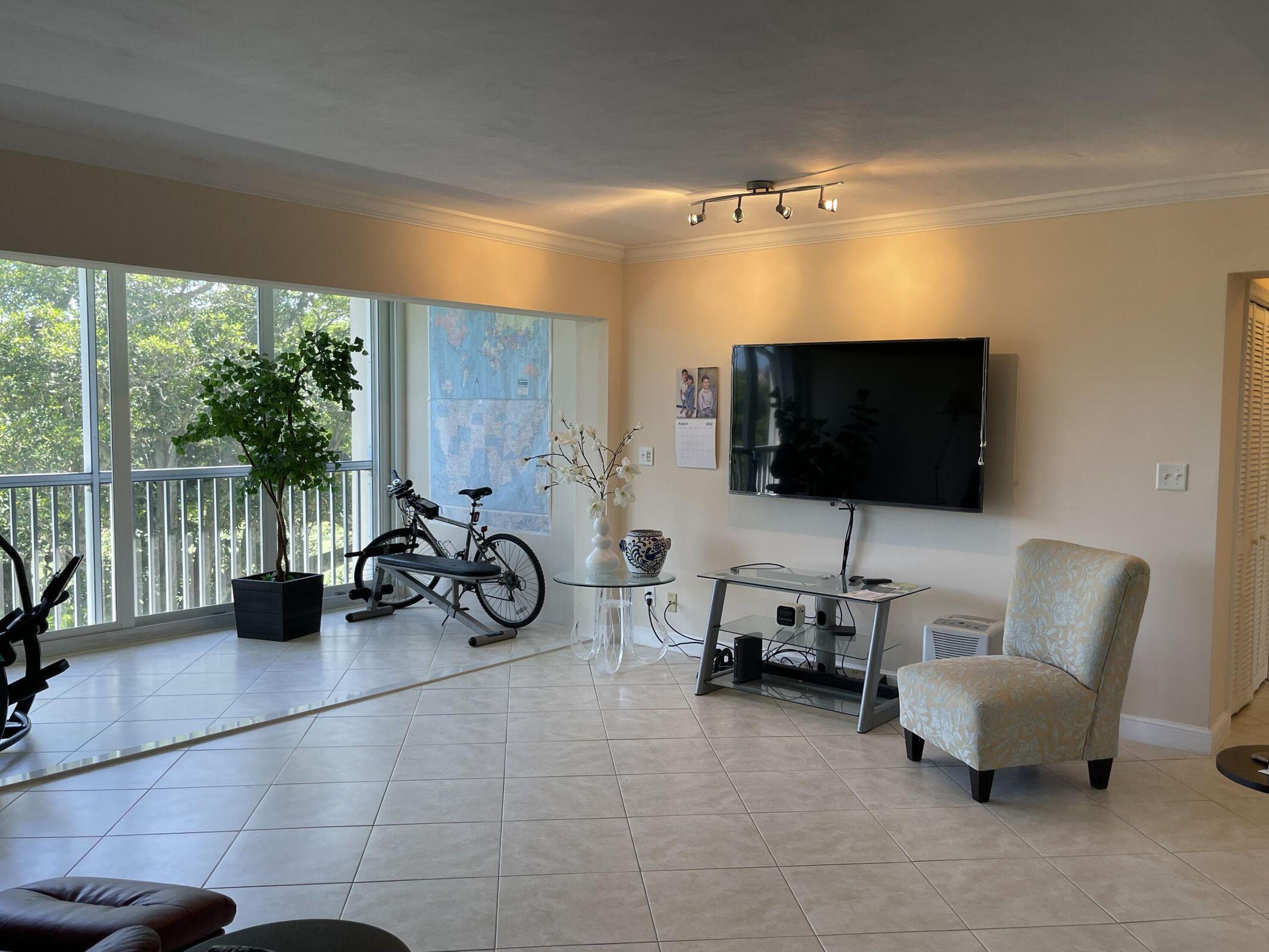 FAIRWAYS CONDO - Residential