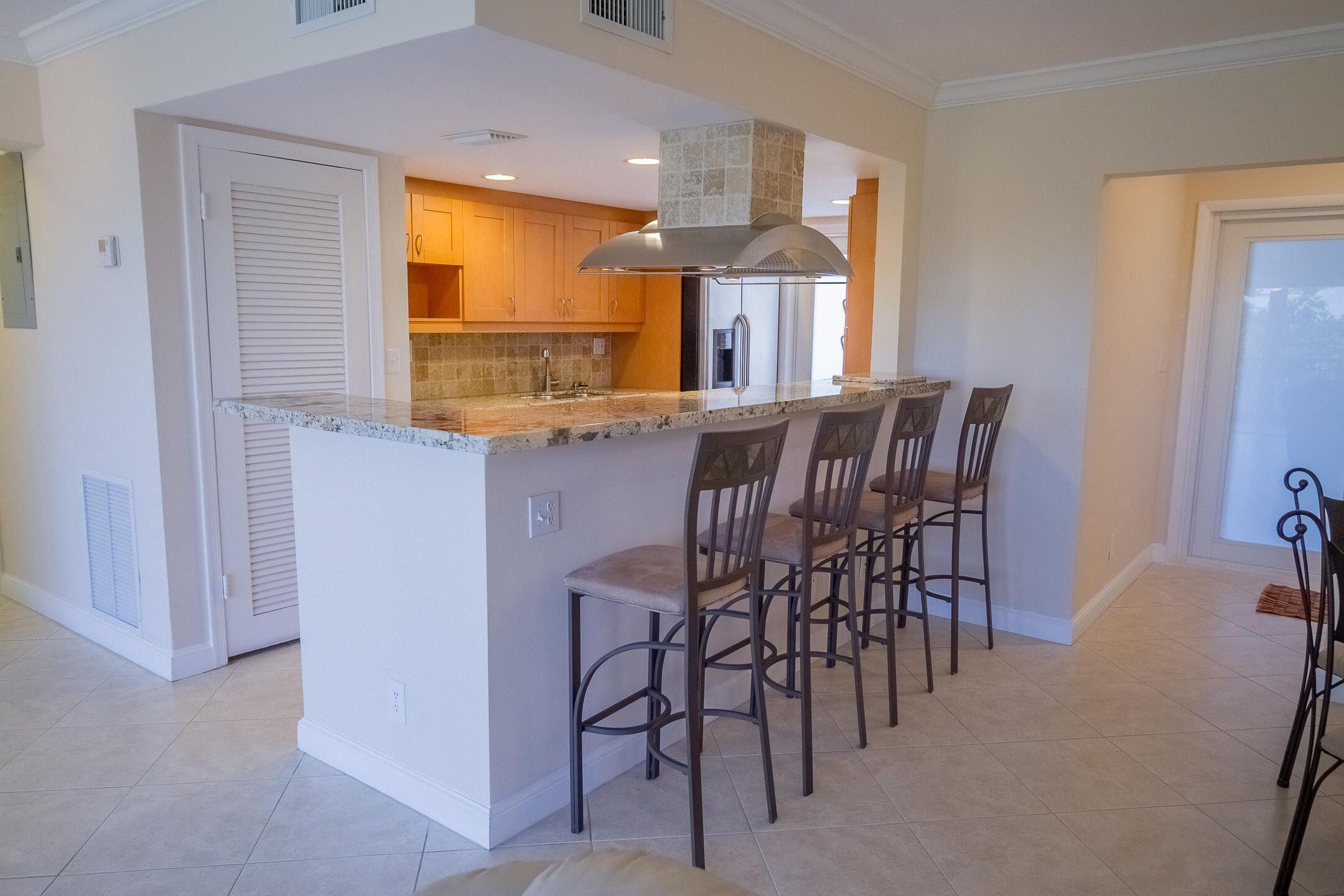 FAIRWAYS CONDO - Residential