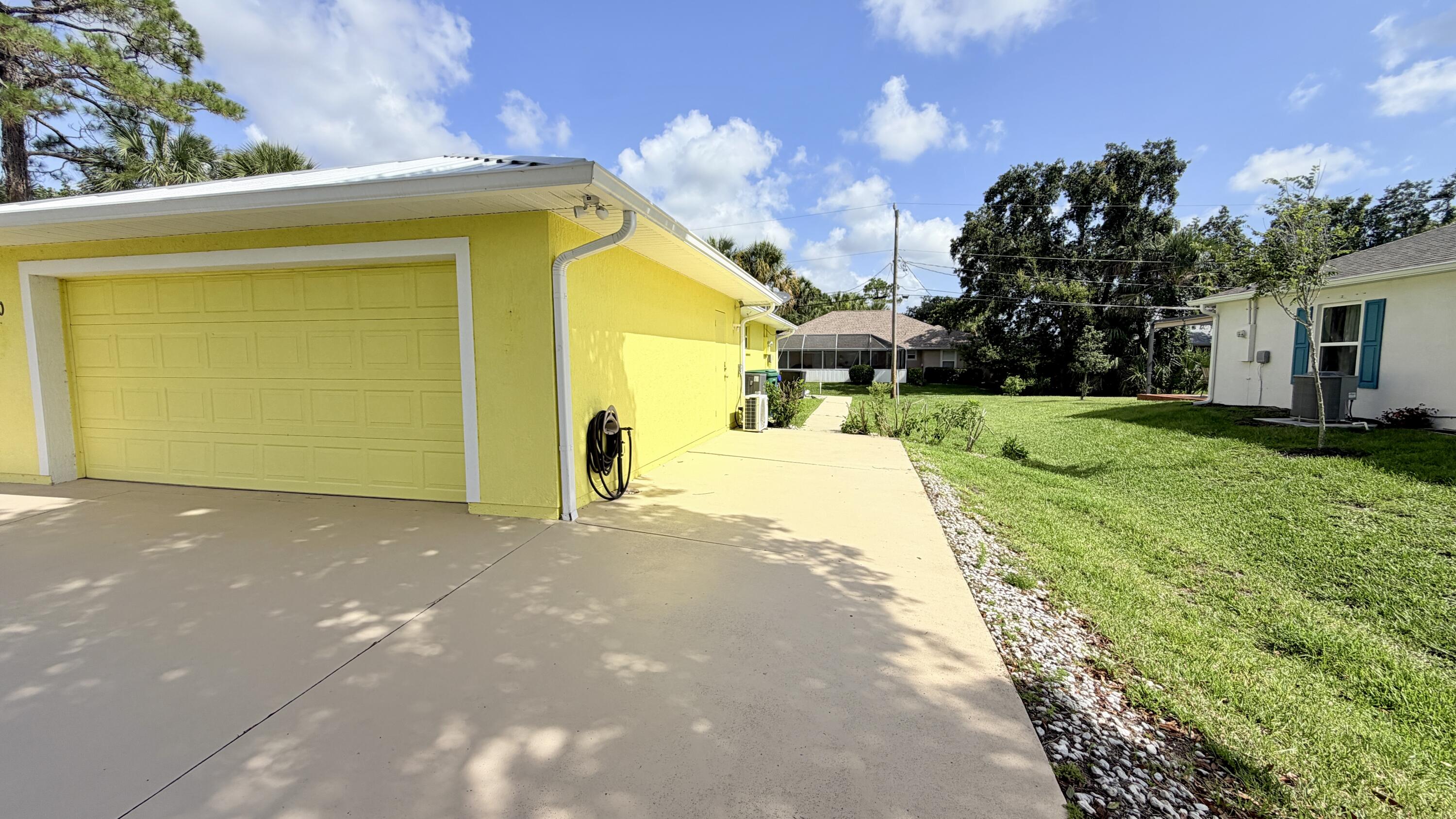 SEBASTIAN HIGHLANDS UNIT 17 - Residential