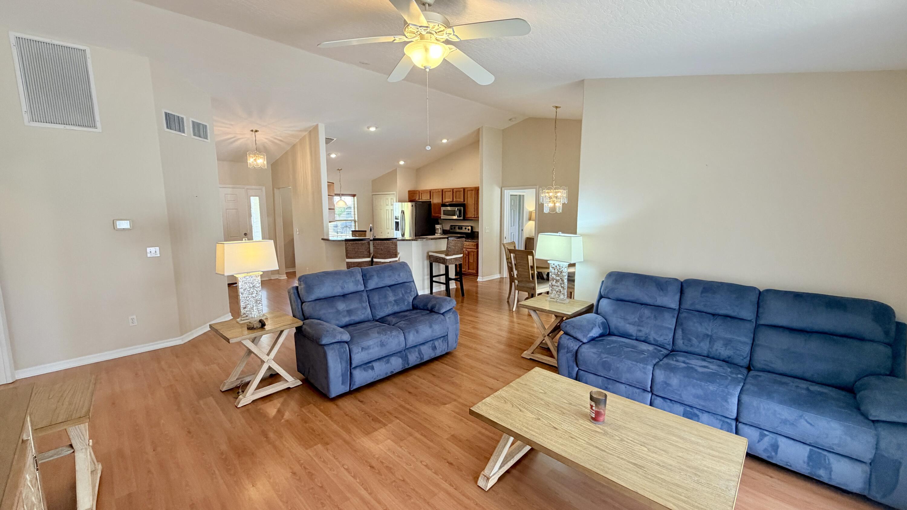 SEBASTIAN HIGHLANDS UNIT 17 - Residential
