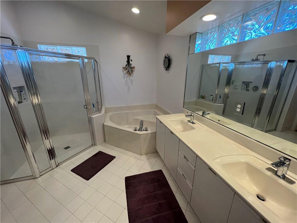 Kensington 146-39 B - Residential