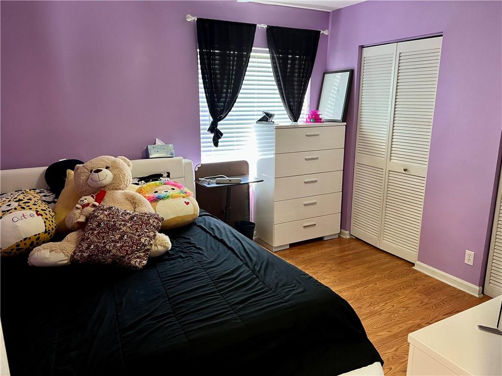 Kensington 146-39 B - Residential