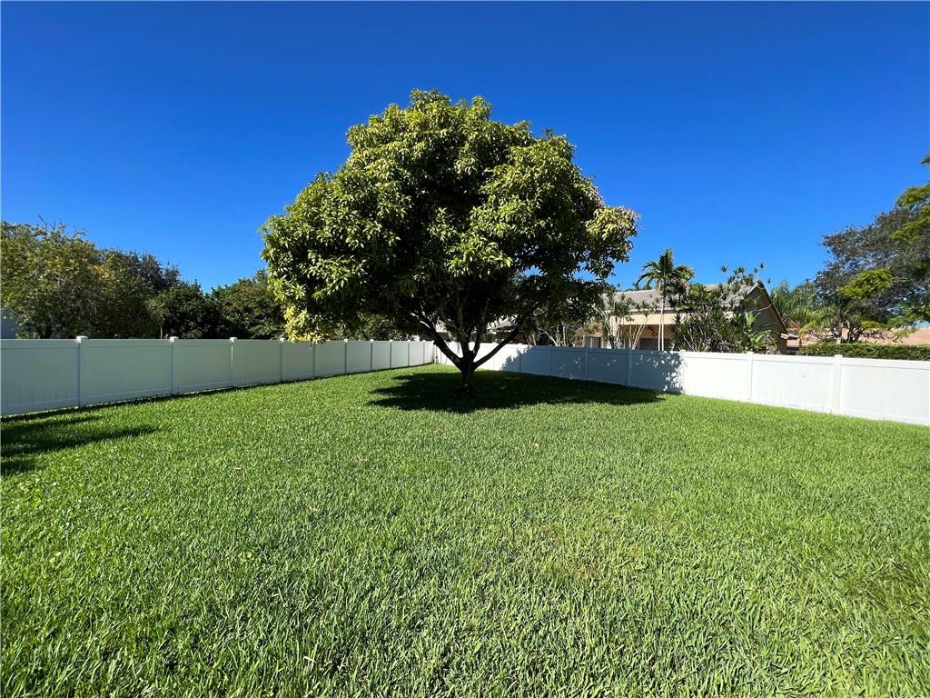Kensington 146-39 B - Residential