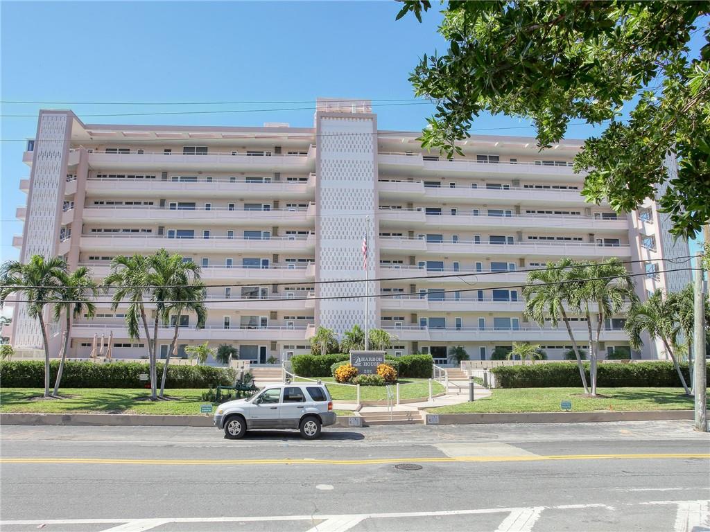 HARBOR HOUSE - Residential