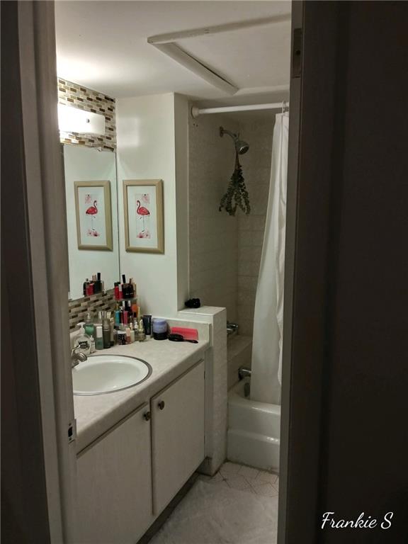 Oakland Grove Village - Residential