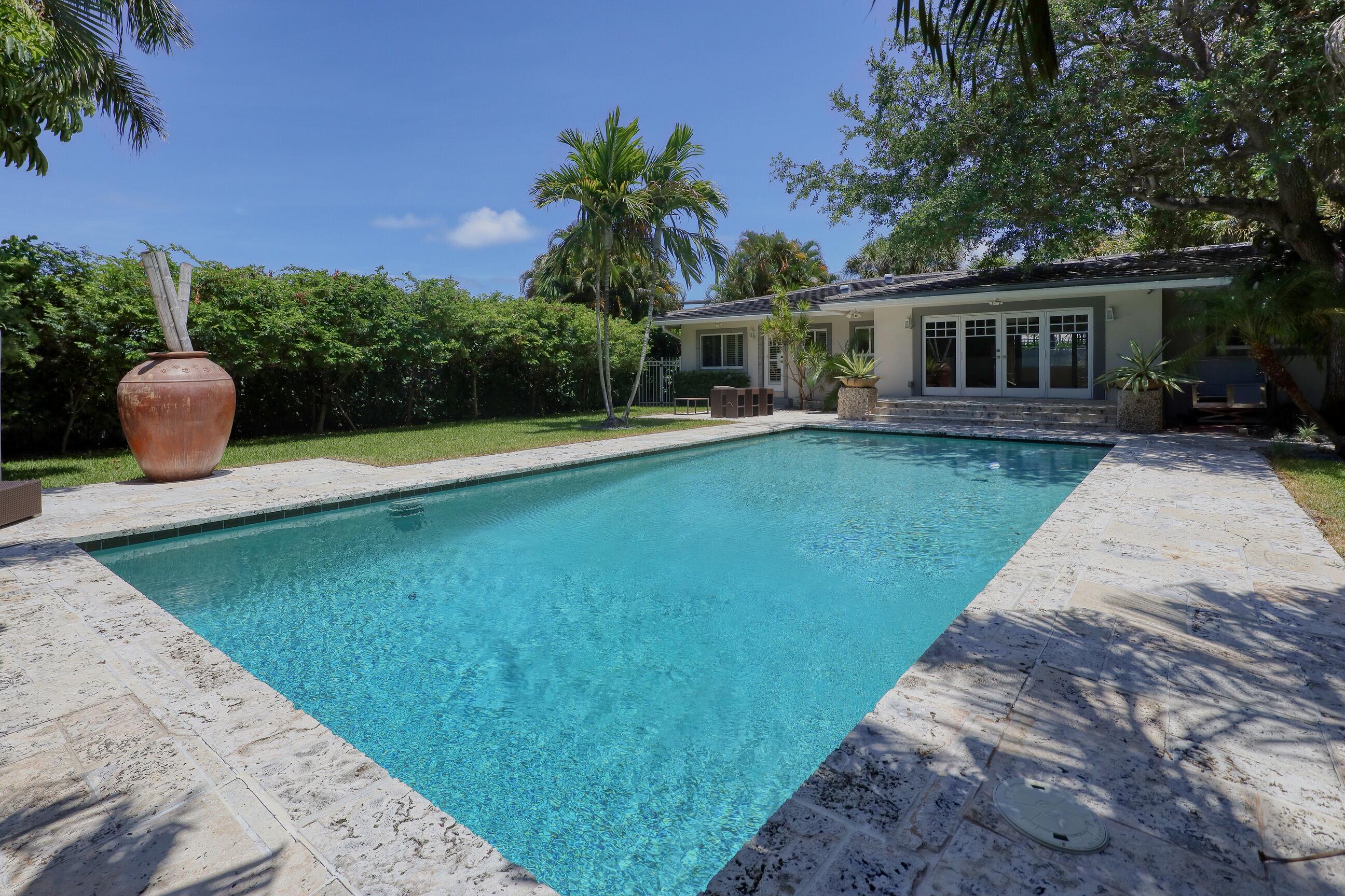 HARBOR BEACH - Residential Lease
