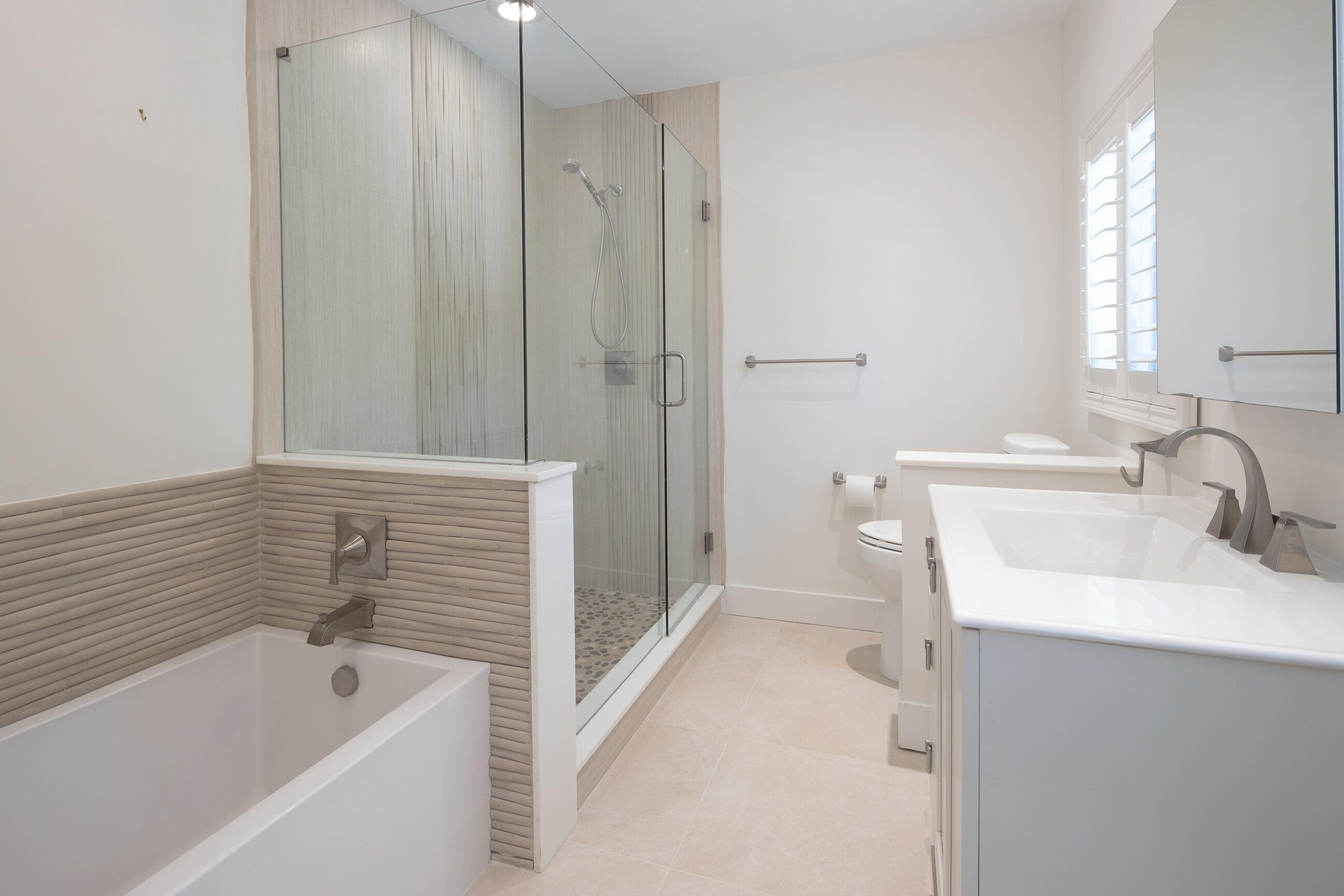 HARBOR BEACH - Residential Lease