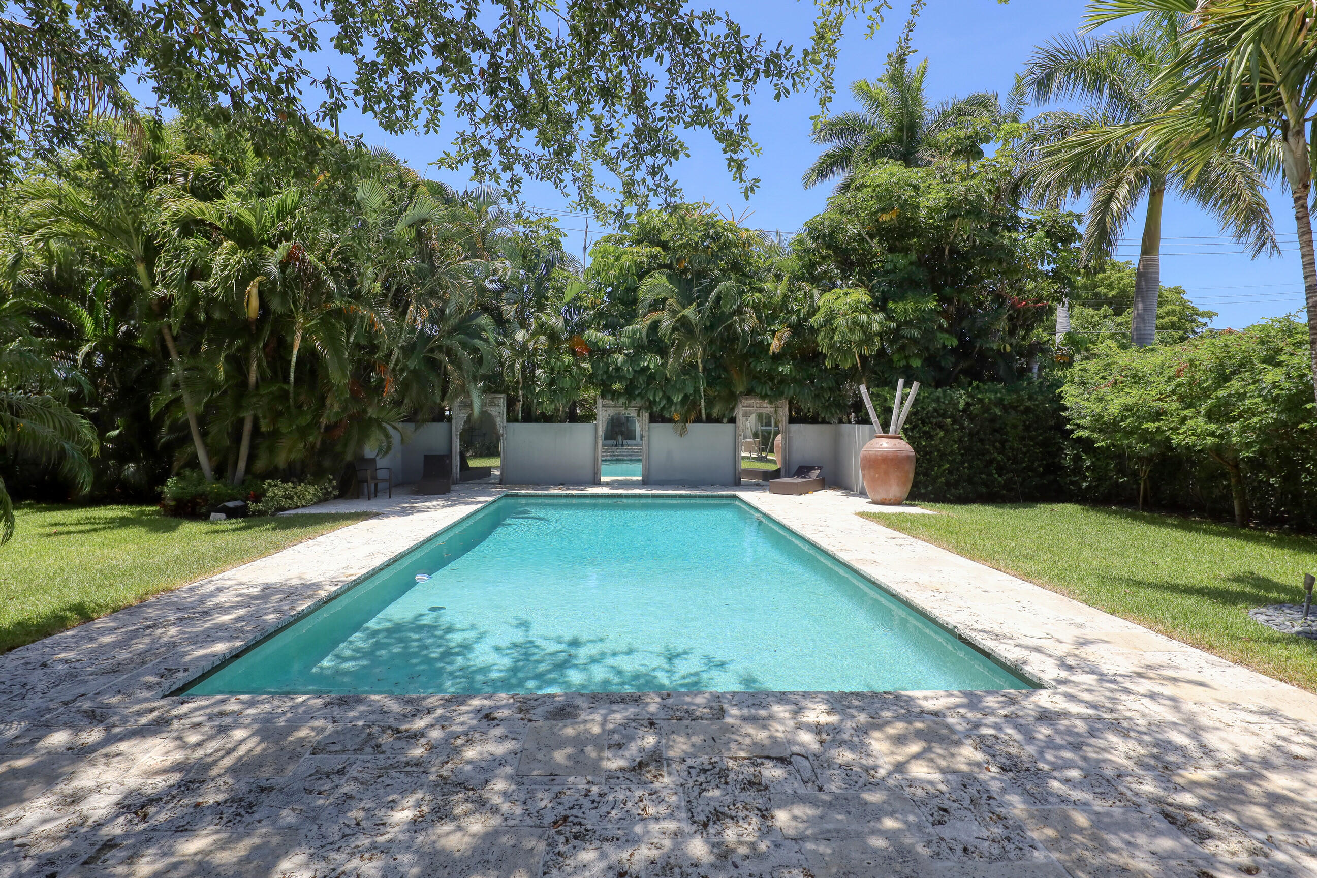 HARBOR BEACH - Residential Lease