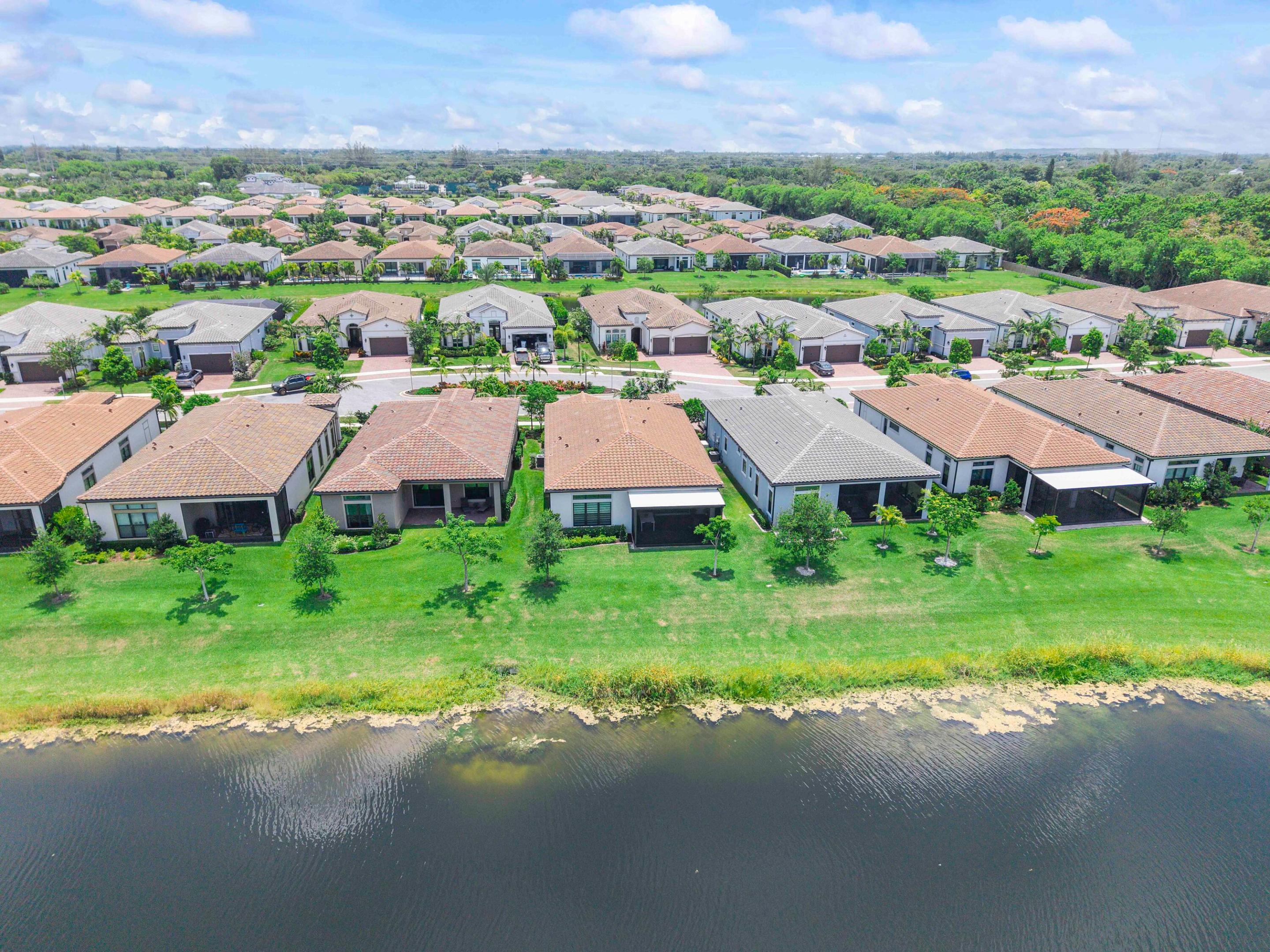 THE FALLS AT PARKLAND - Residential