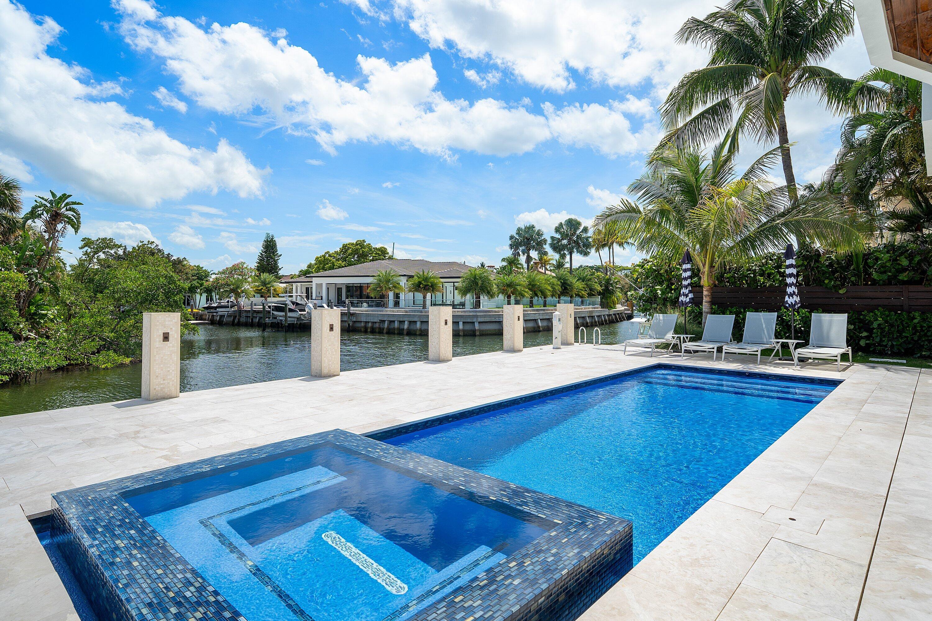 CARIBBEAN KEYS - Residential