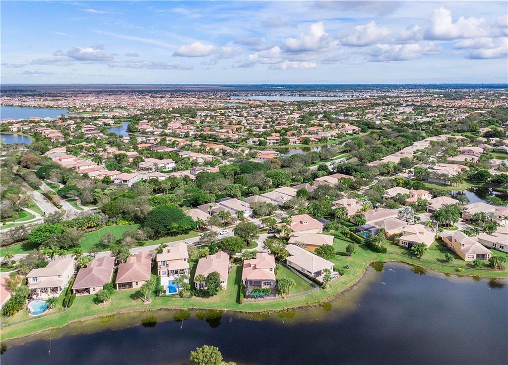 HERON BAY - HERON COVE - Residential