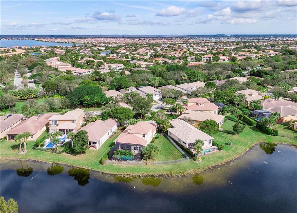 HERON BAY - HERON COVE - Residential