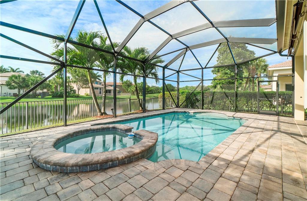 HERON BAY - HERON COVE - Residential