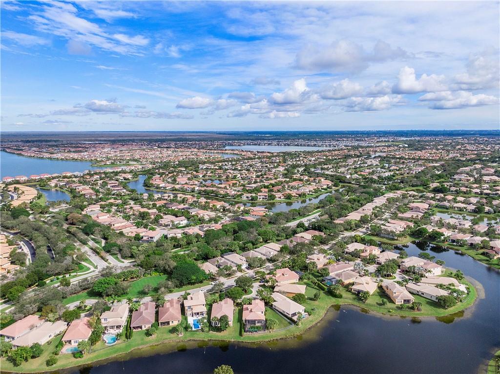 HERON BAY - HERON COVE - Residential