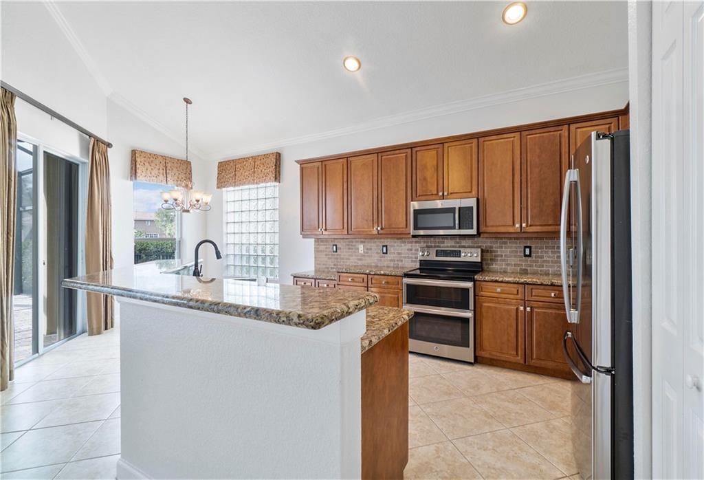 HERON BAY - HERON COVE - Residential