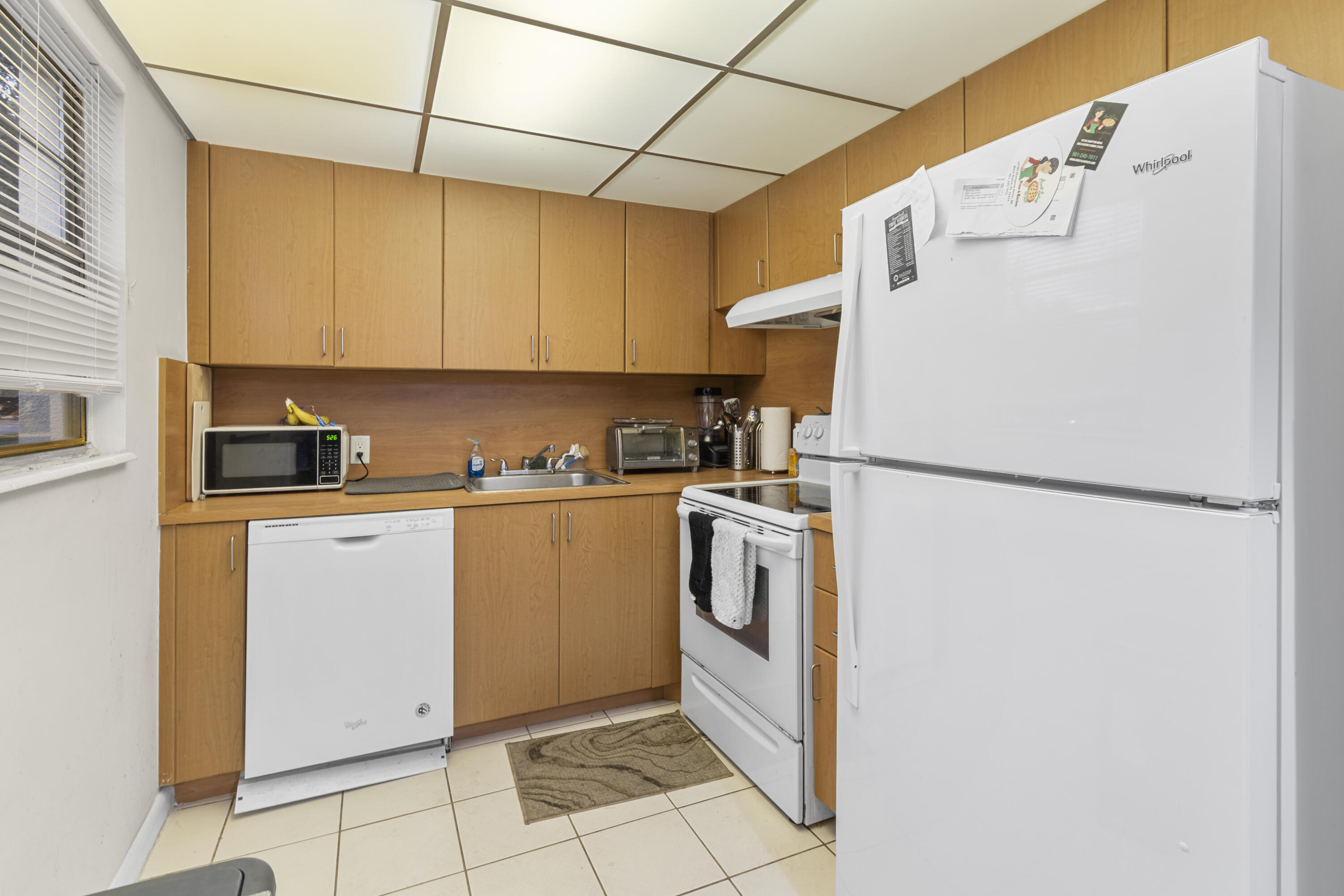 MANSFIELD AT CENTURY VILLAGE CONDO - Residential Lease