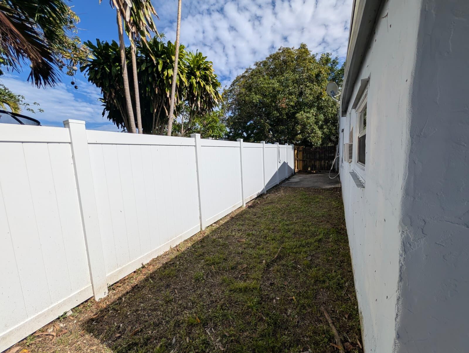 COLLIER ESTATES 3RD - Residential Lease