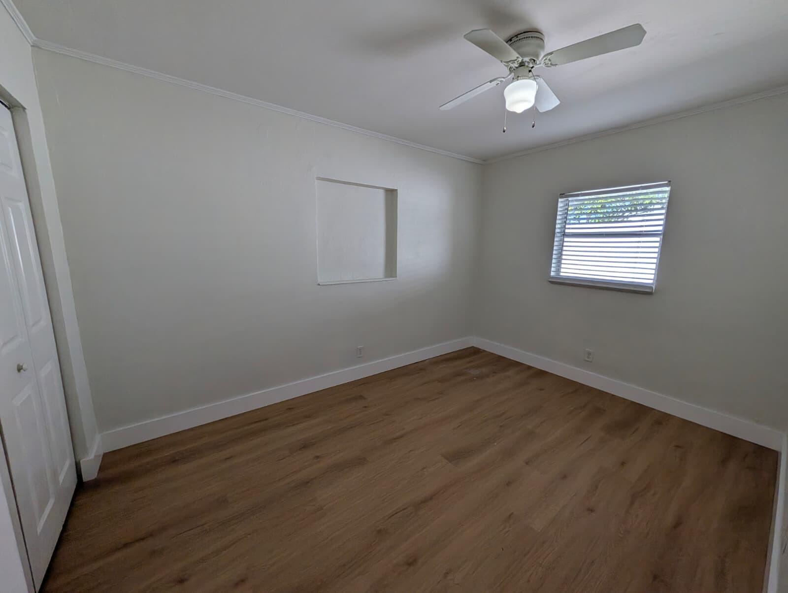 COLLIER ESTATES 3RD - Residential Lease