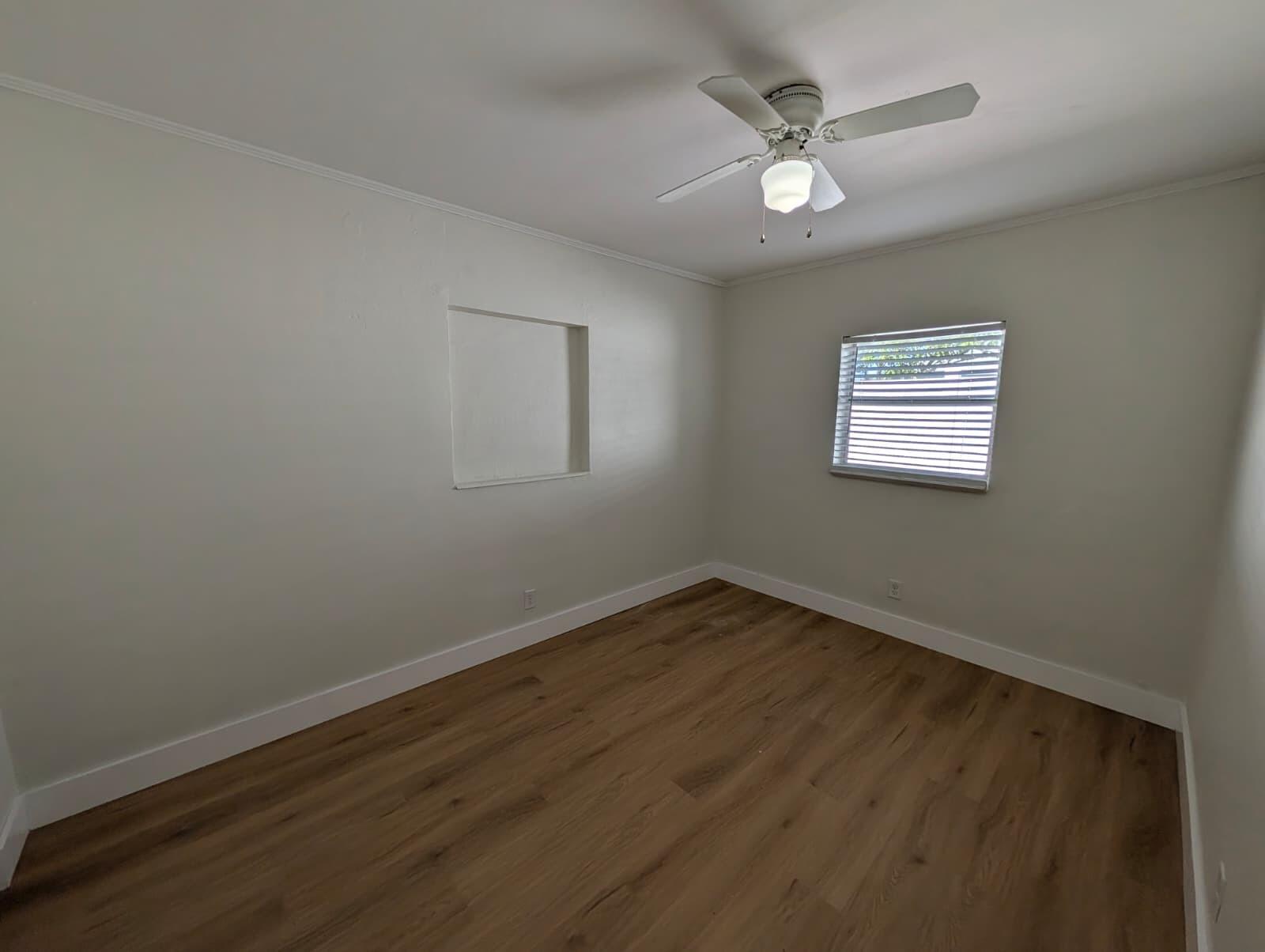 COLLIER ESTATES 3RD - Residential Lease