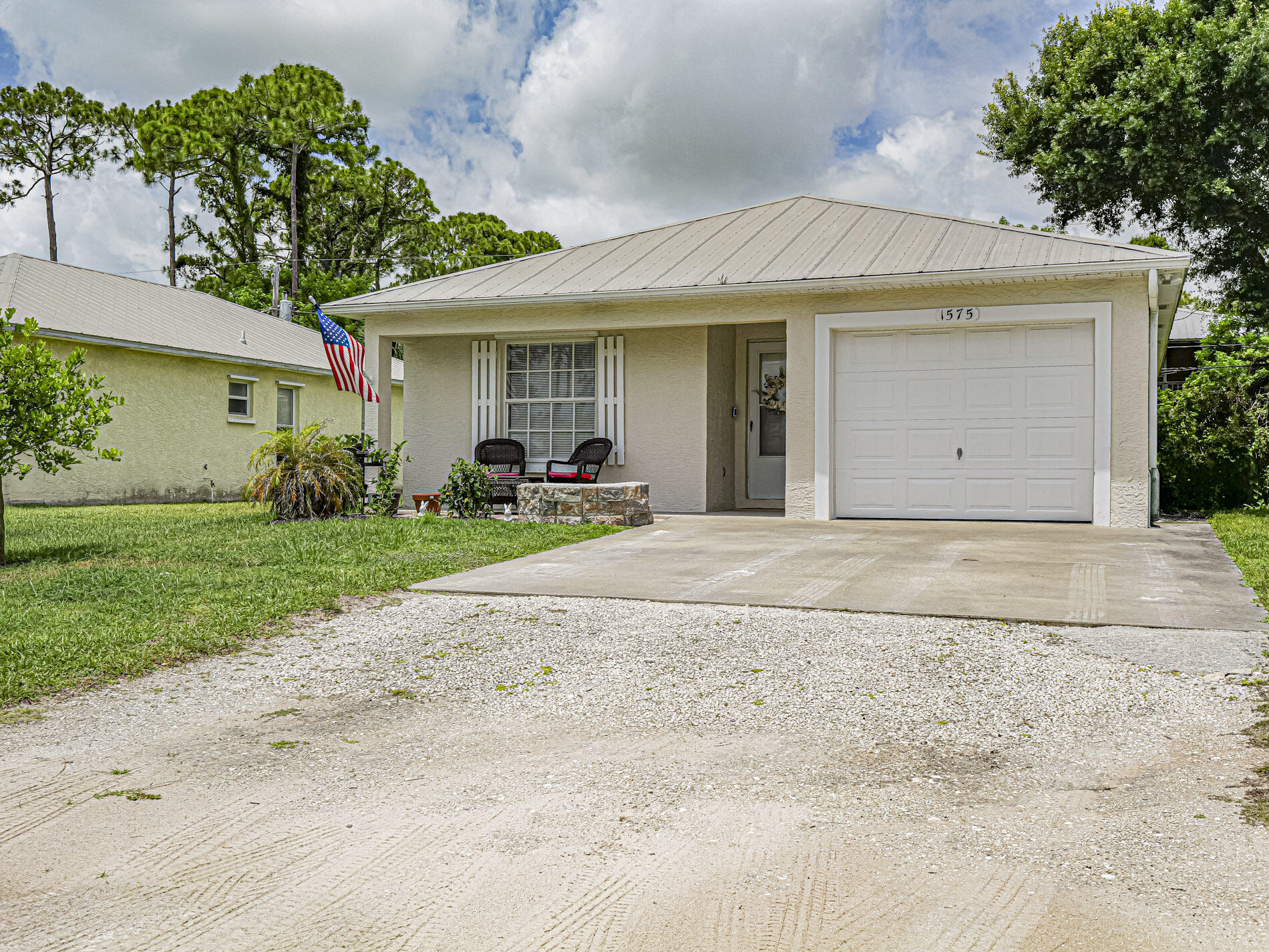 3 Bed, 2 bath, 1 car garage, well maintained home built in 2005. Metal roof, hurricane shutters. Recent A/C and water heater. Great starter home or investment.