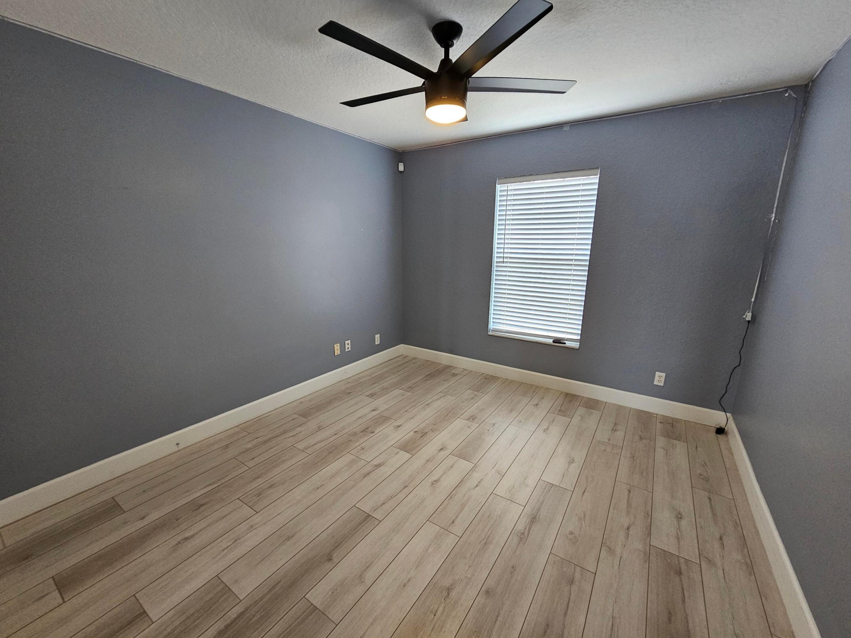 NORTH PALM BEACH HEIGHTS - Residential Lease