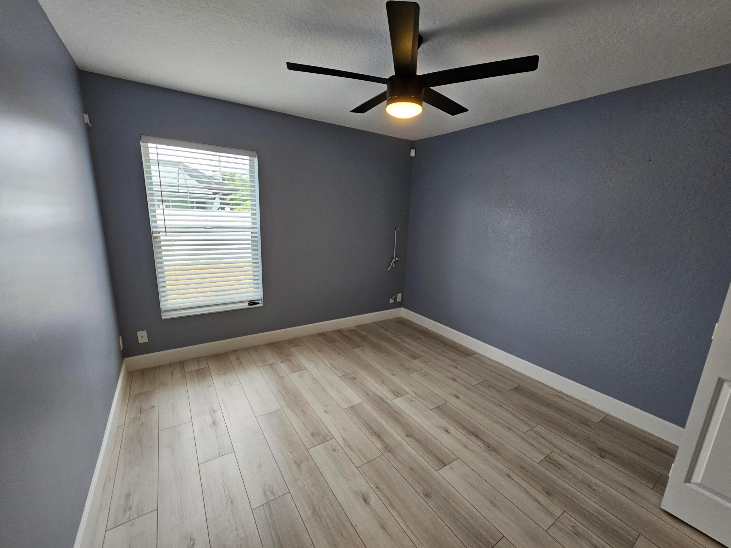 NORTH PALM BEACH HEIGHTS - Residential Lease