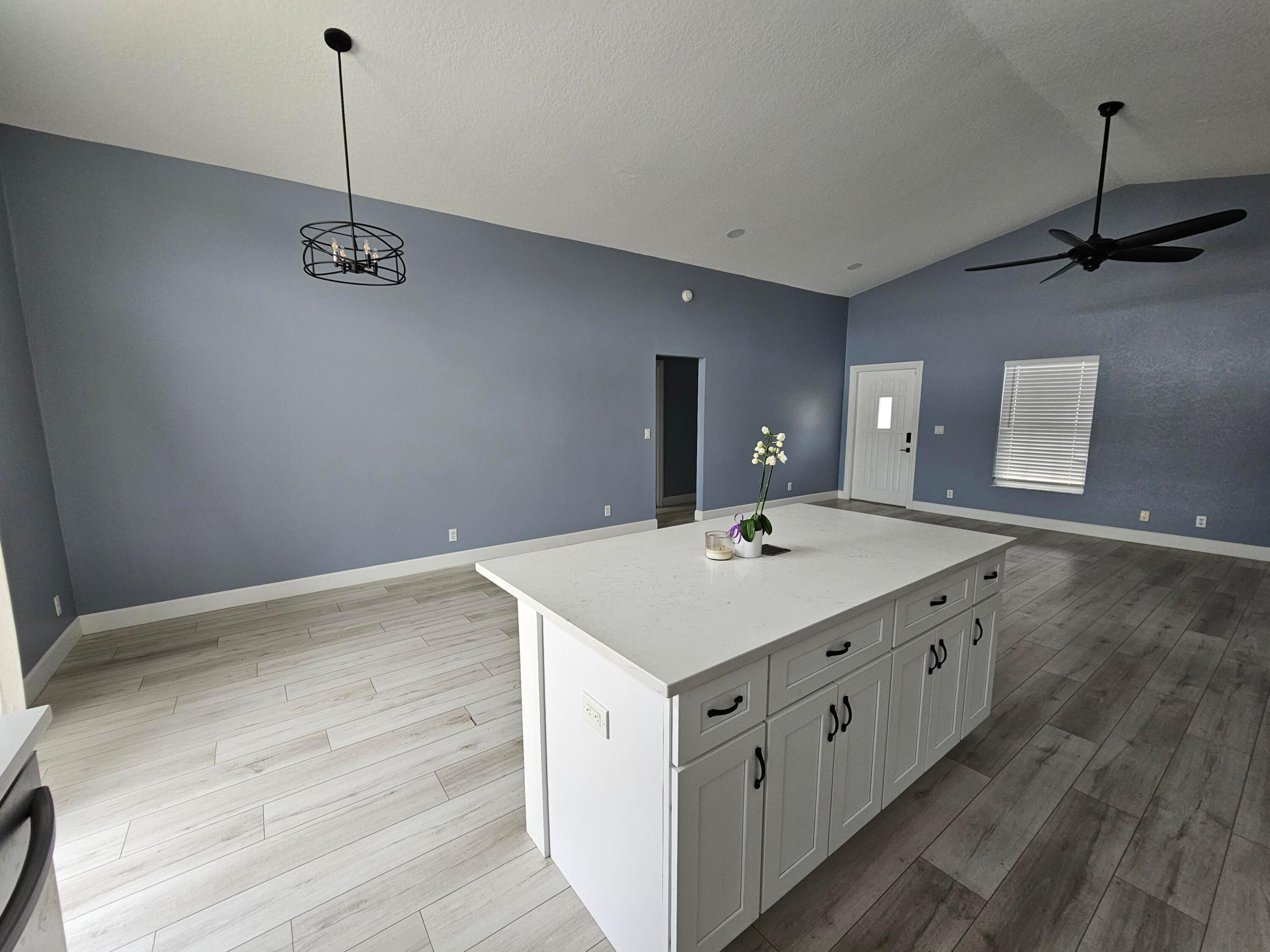 NORTH PALM BEACH HEIGHTS - Residential Lease