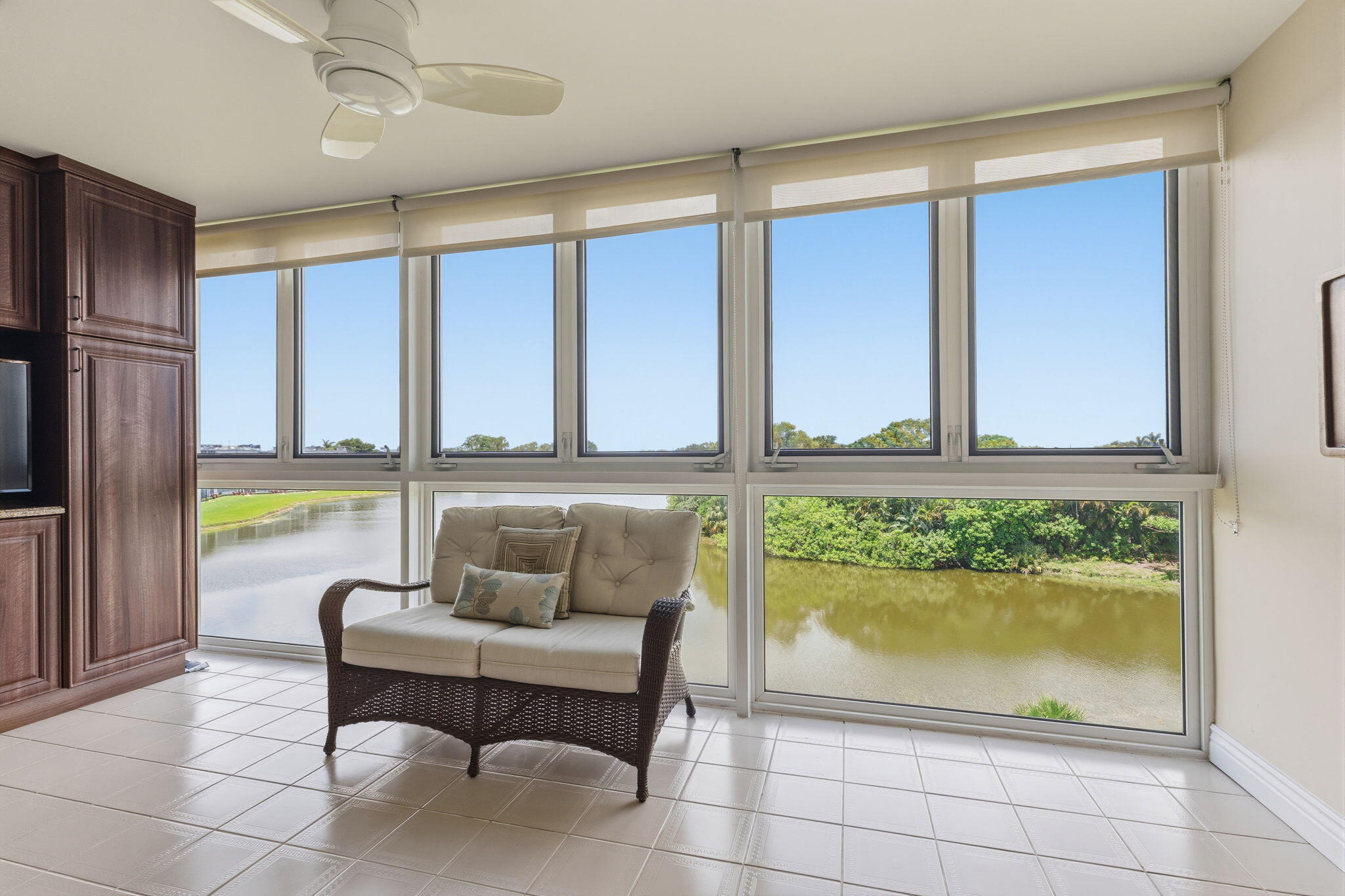 AINSLIE AT CENTURY VILLAGE CONDO - Residential