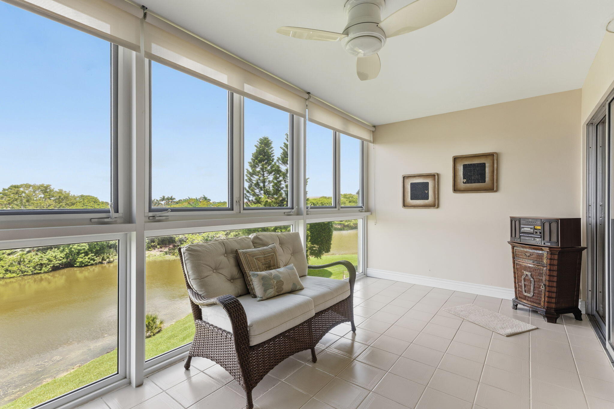 AINSLIE AT CENTURY VILLAGE CONDO - Residential