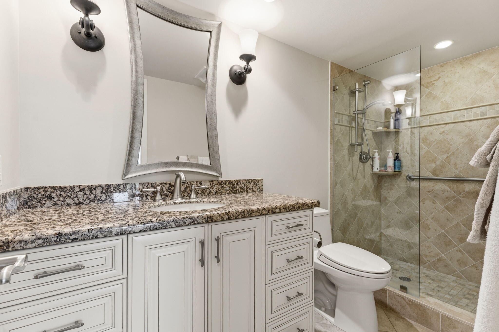 AINSLIE AT CENTURY VILLAGE CONDO - Residential