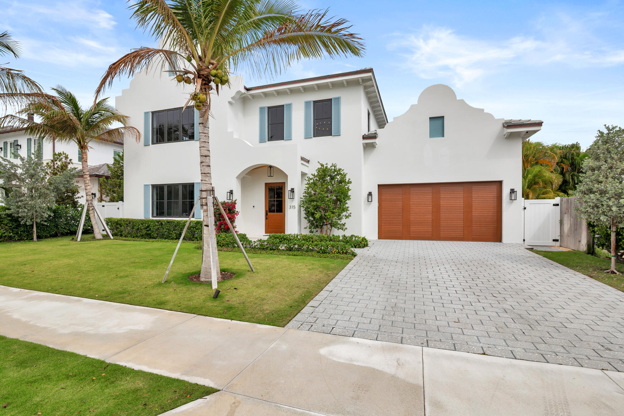 EL CID COURT - Residential