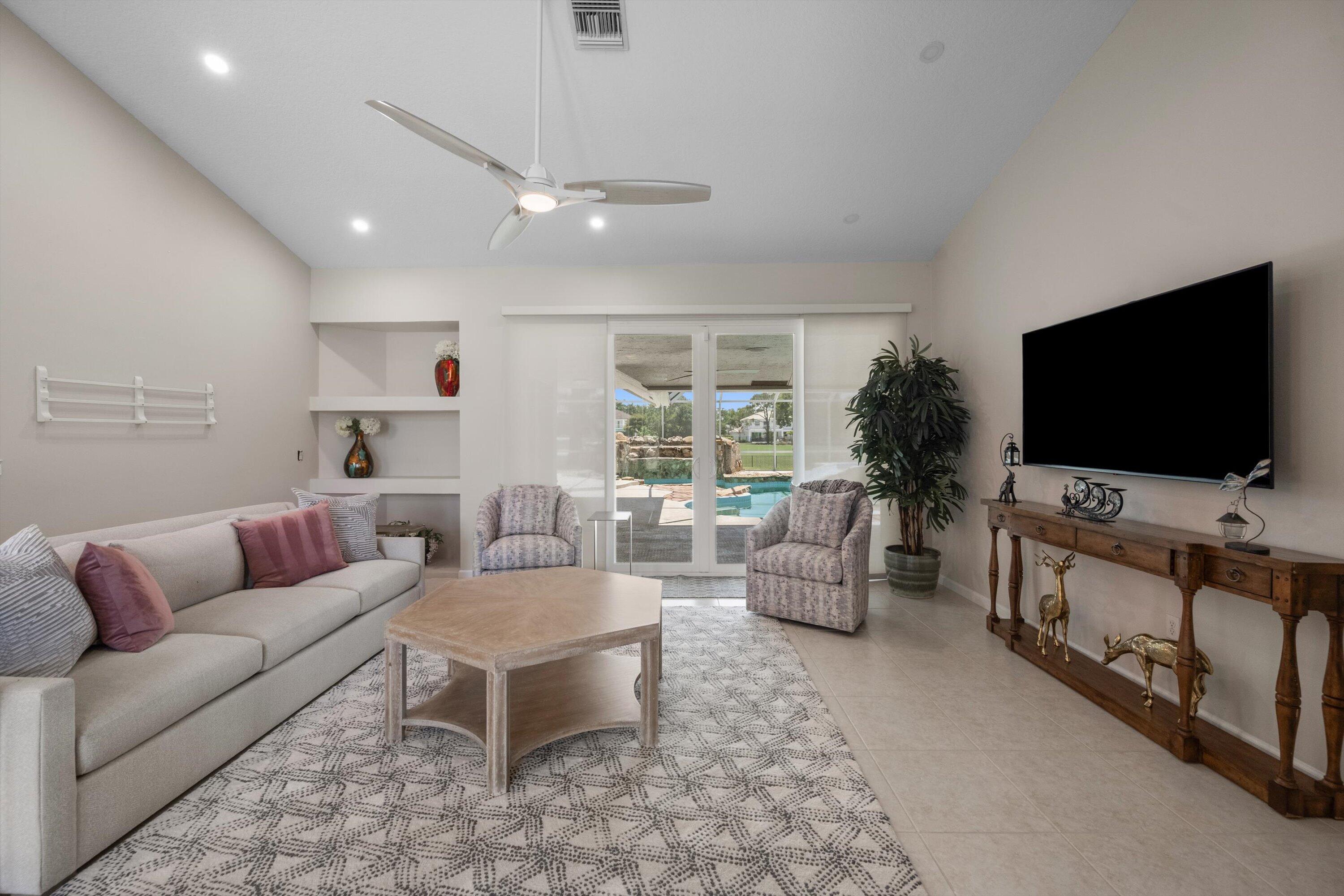 MEADOW WOOD OF THE LANDINGS AT WELLINGTON - Residential